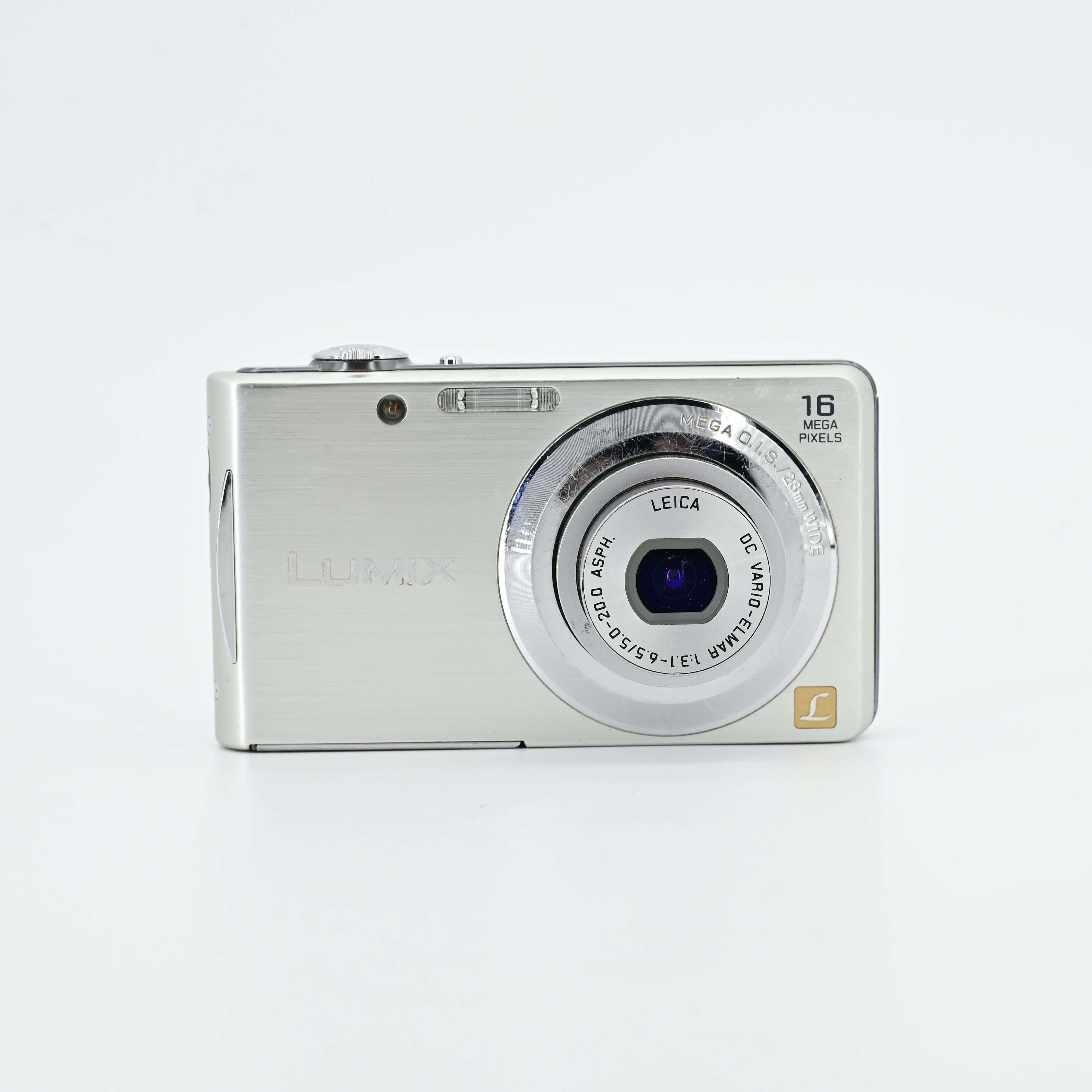 Panasonic Lumix DMC-FH5 CCD Digital Camera