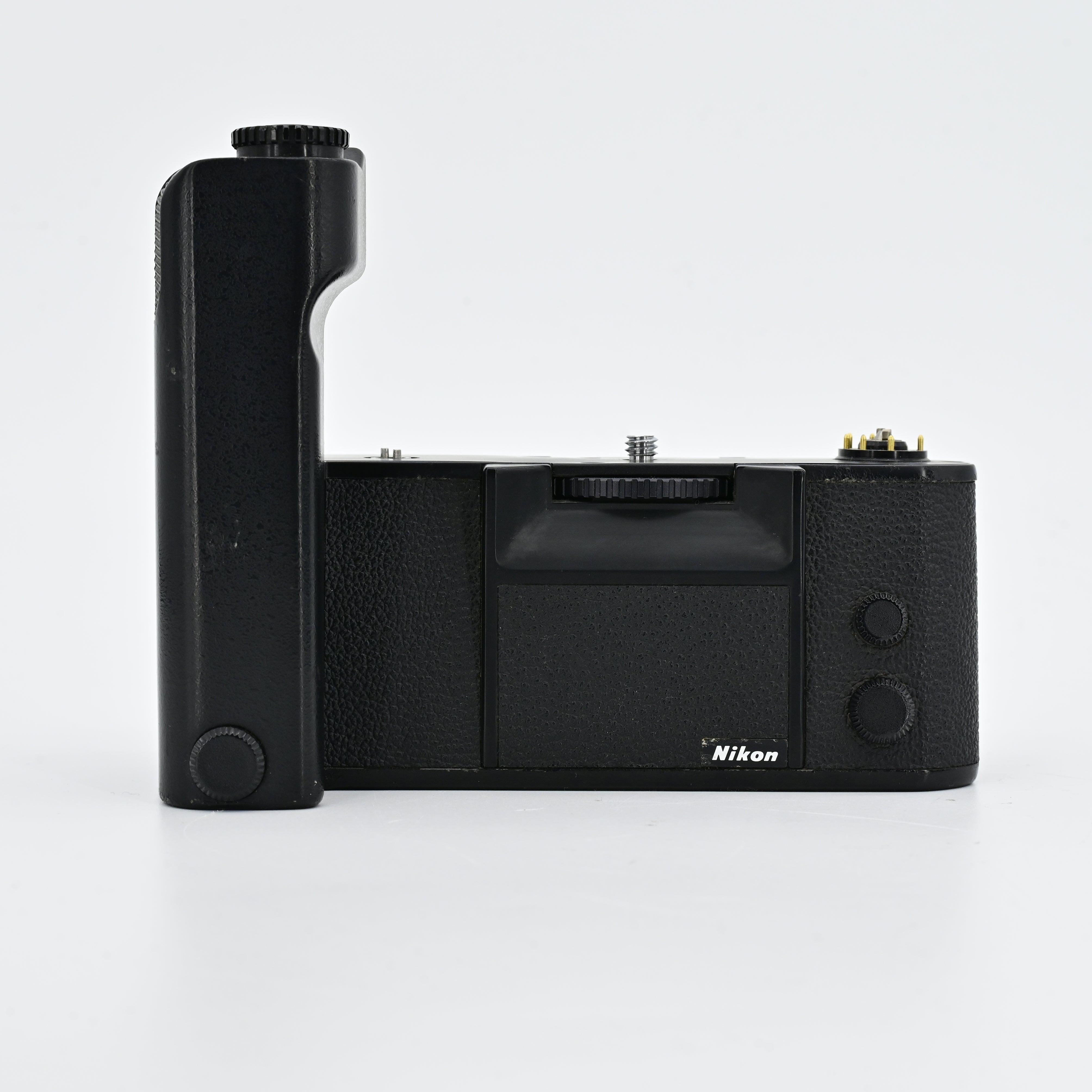 Nikon F3 、MD-4(要修理)、ケース、その他 Nikon F3 、MD-4(要修理