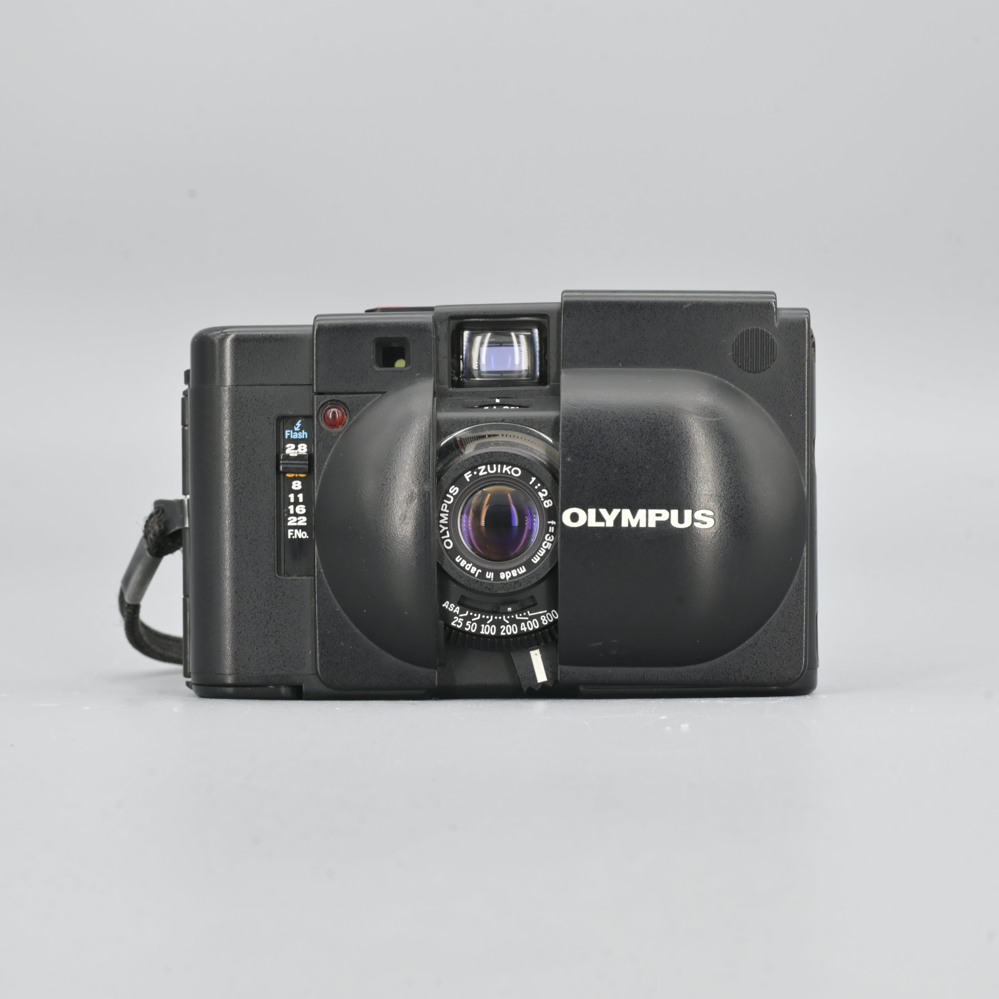 Olympus XA. – SHOWA