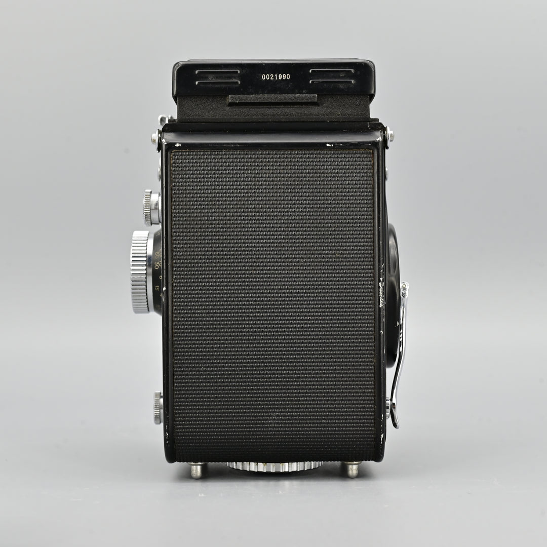Yashica Mat-124.