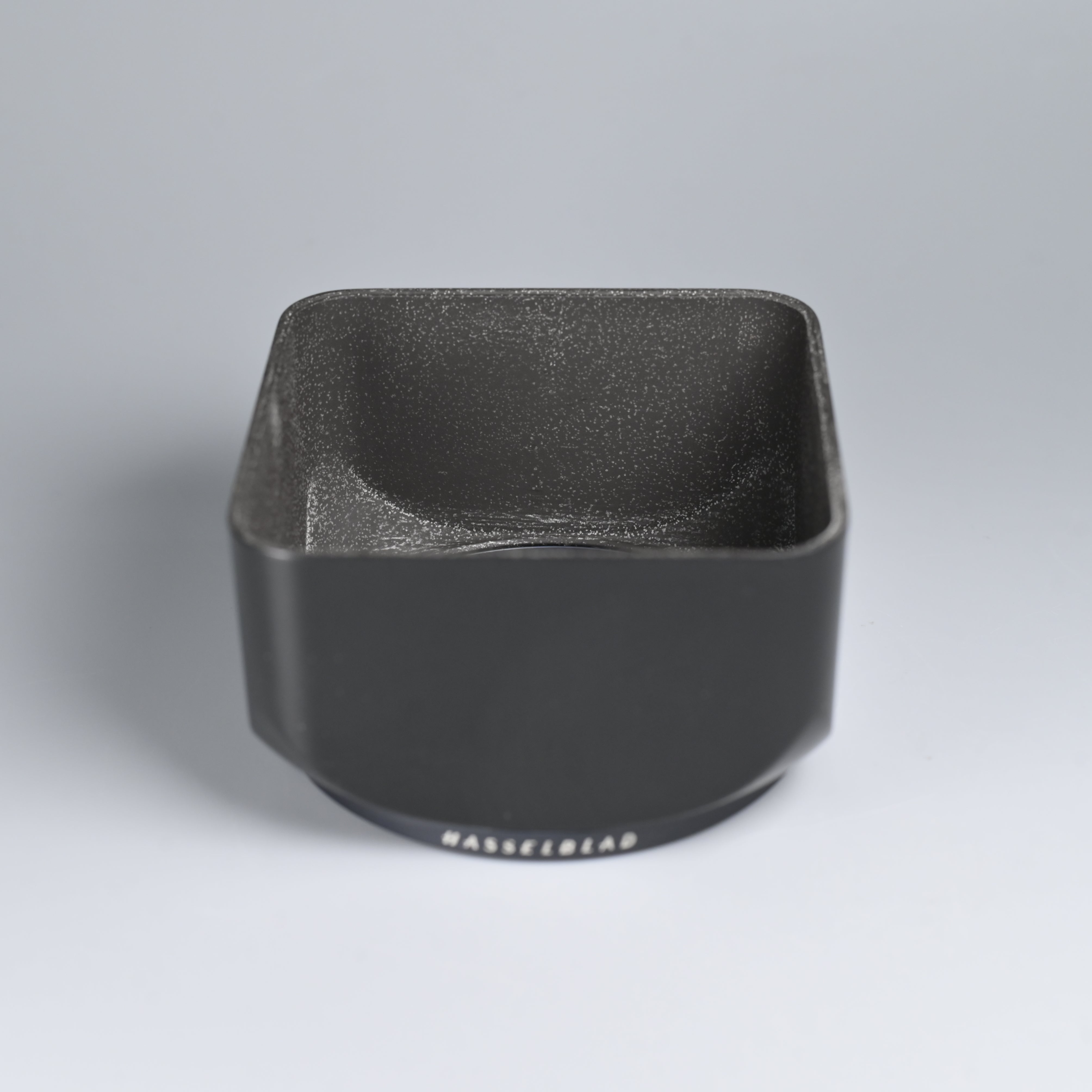 Hasselblad Pare Soleil B60 Lens hood #2651 Hasselblad Pare Soleil B60 Lens hood #2651
