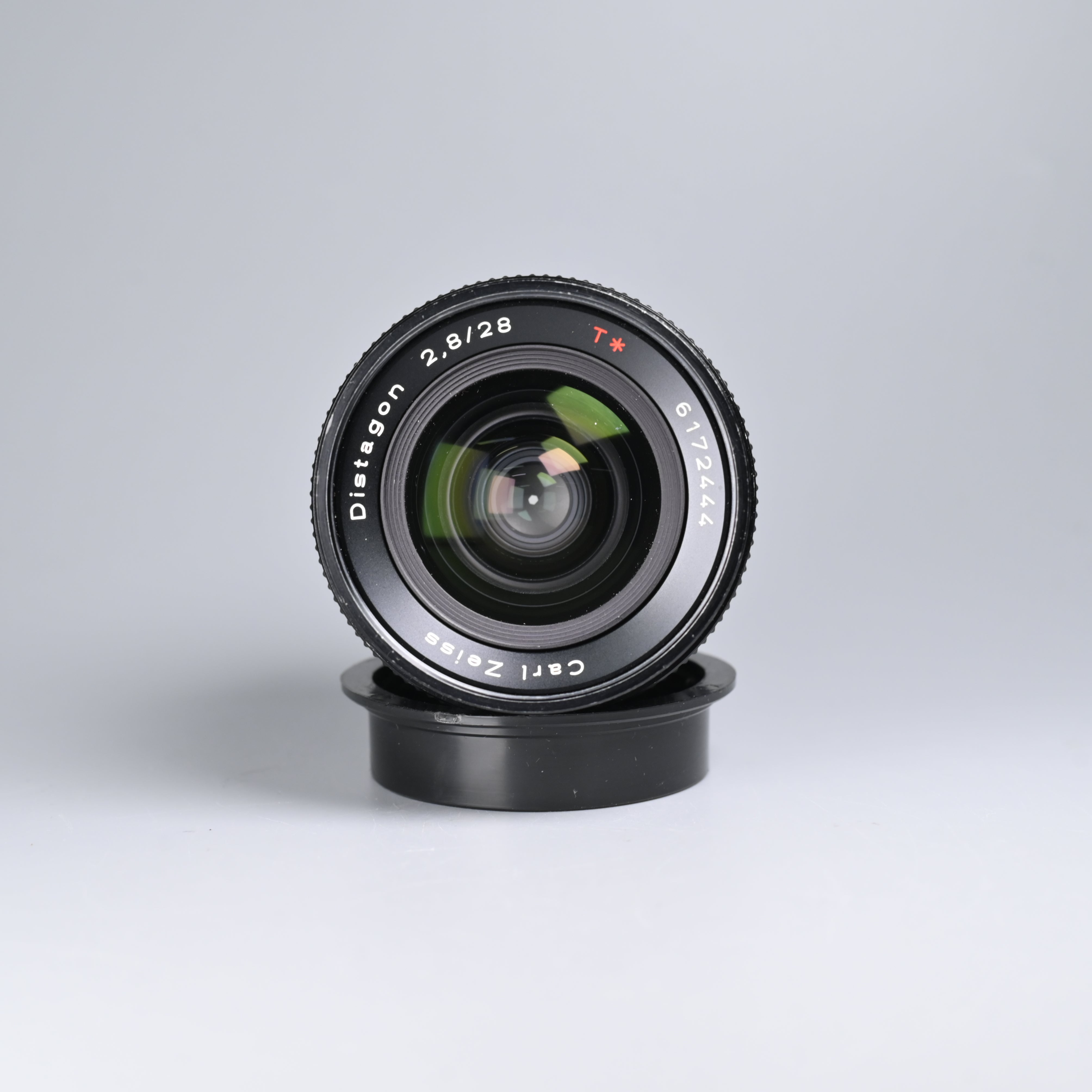 Contax Distagon 28mm F2.8 AEJ Lens