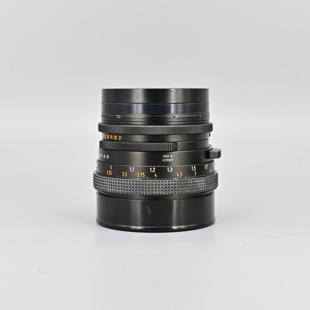 Hasselblad 500CM + CF80mm F2.8T* + A12/A24 X2 film magazine