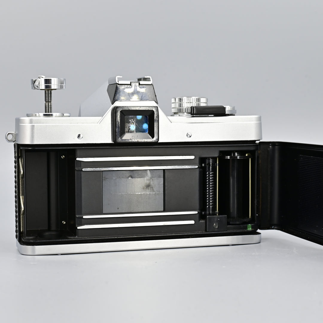 Praktica MTL3 + Pentacon 50mm F1.8 M42 lens