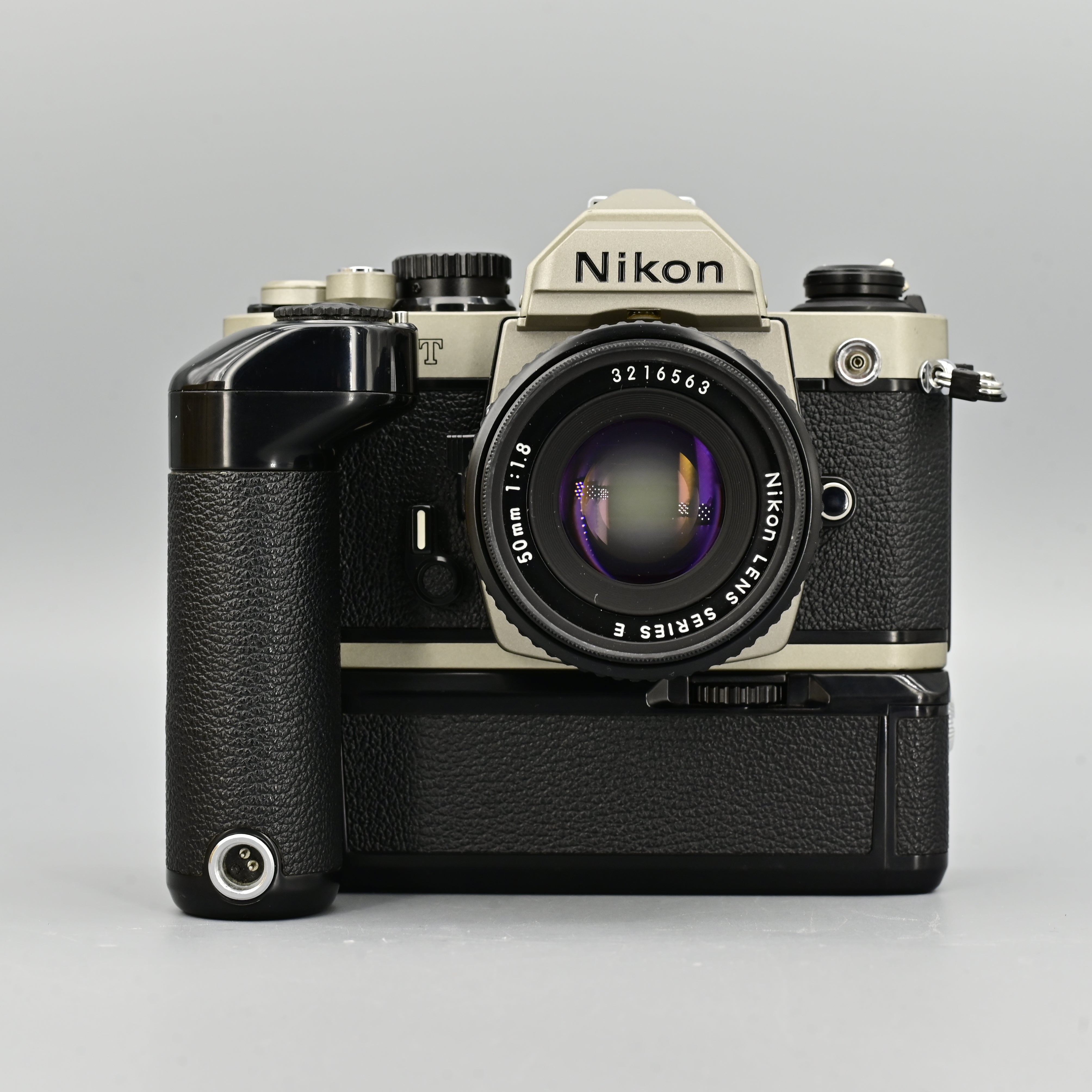 Nikon FM2/T + MD12 Motor +Ais 50mm F1.8 Set.