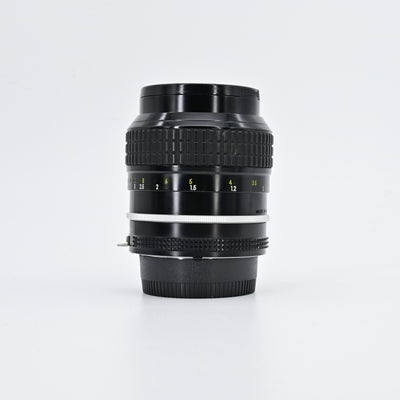 Nikon Nikkor 105mm F2.5 Lens