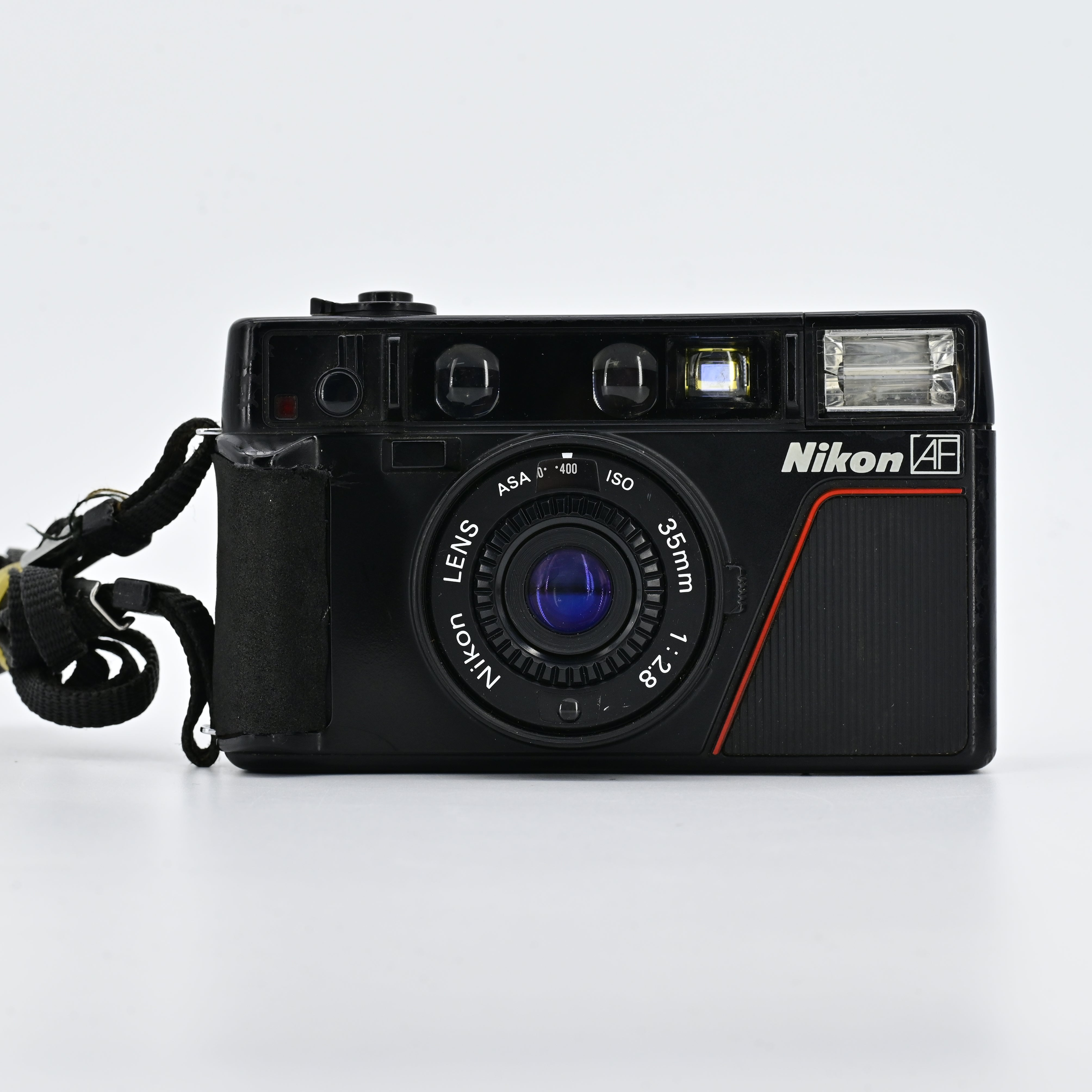 Descubre la clásica y compacta Nikon L35AF en CameraShopBCN 📷 – Camera Descubre la clásica y compacta Nikon L35AF en CameraShopBCN 📷 – Camera