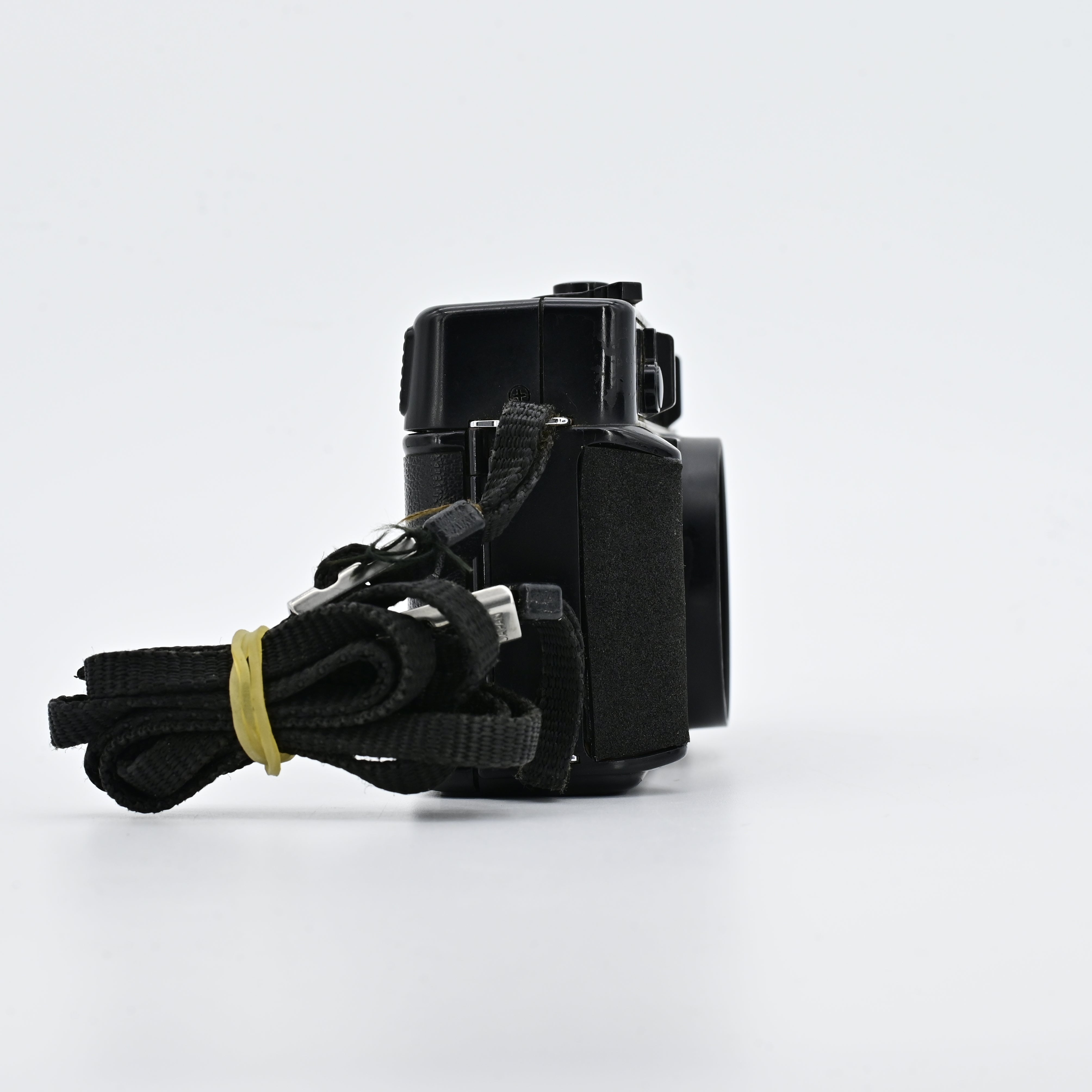Nikon L35AF (Read Description) – SHOWA