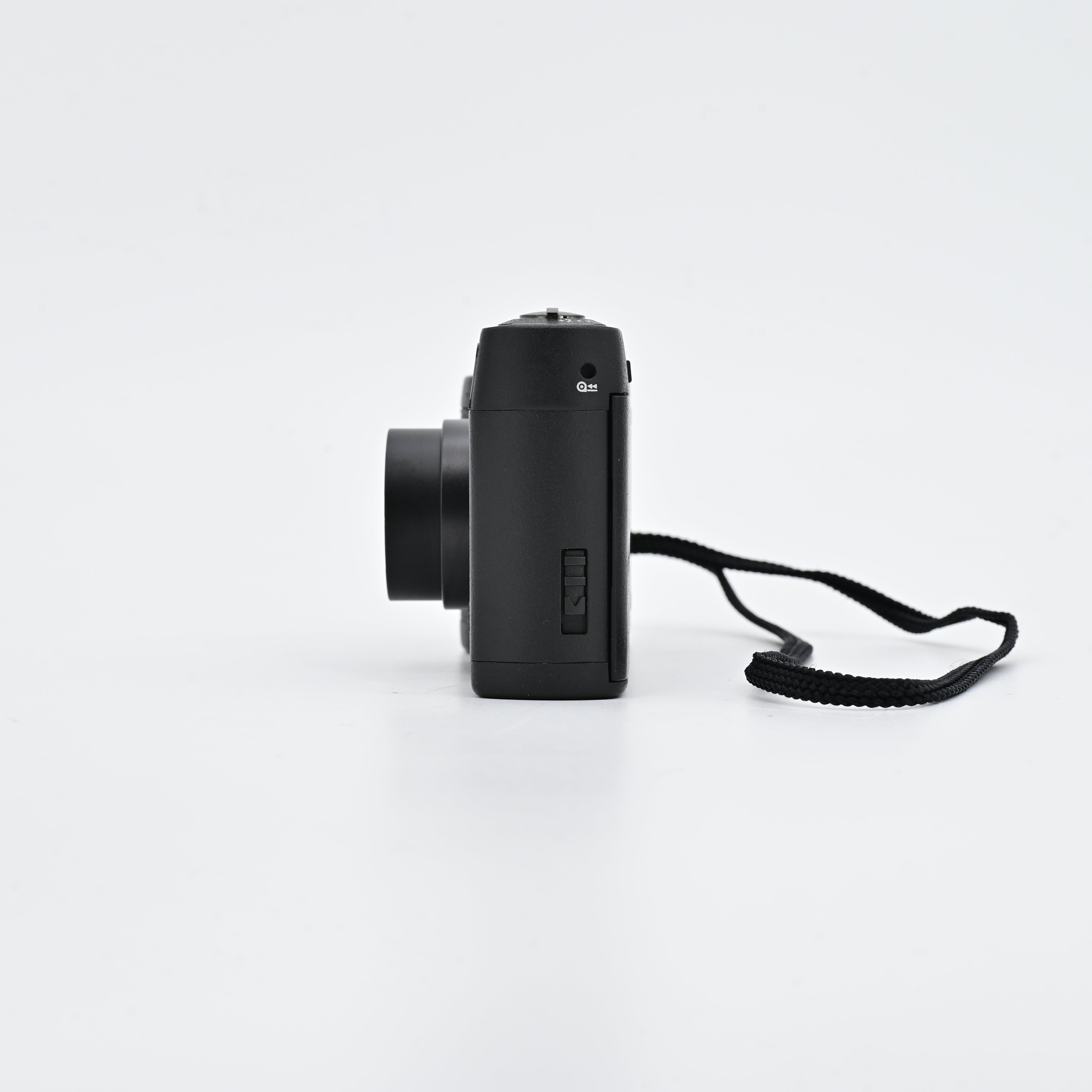 RICOH GR1S 美品 中古】(リコー) RICOH GR1s 28/2.8 ブラック｜ナニワグループ