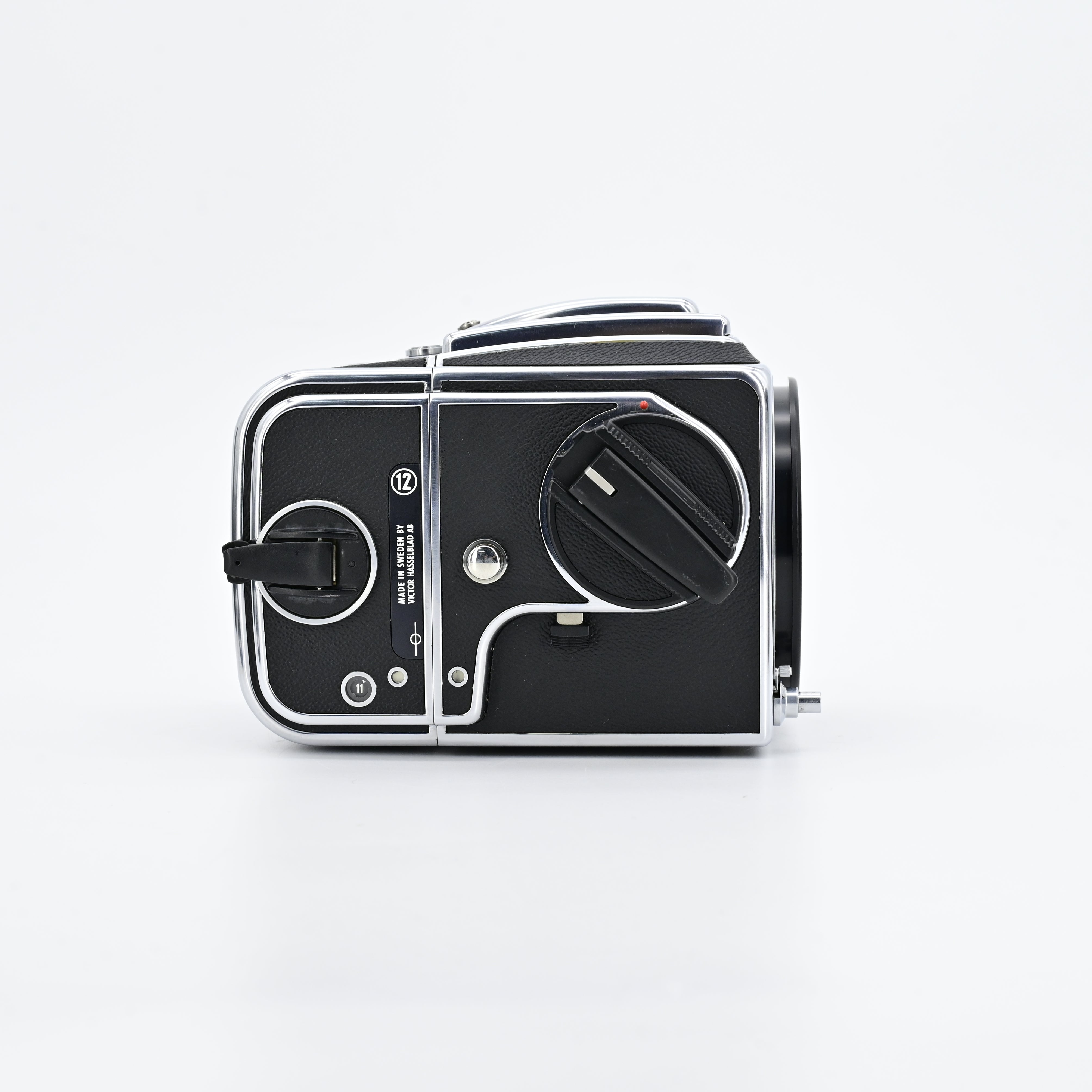 Hasselblad 500C/M + 80mm F2.8 + 150mm F4 + A12 film magazine. – SHOWA