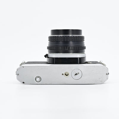 Pentax K1000 + SMC Pentax-M 50/1.7 Lens