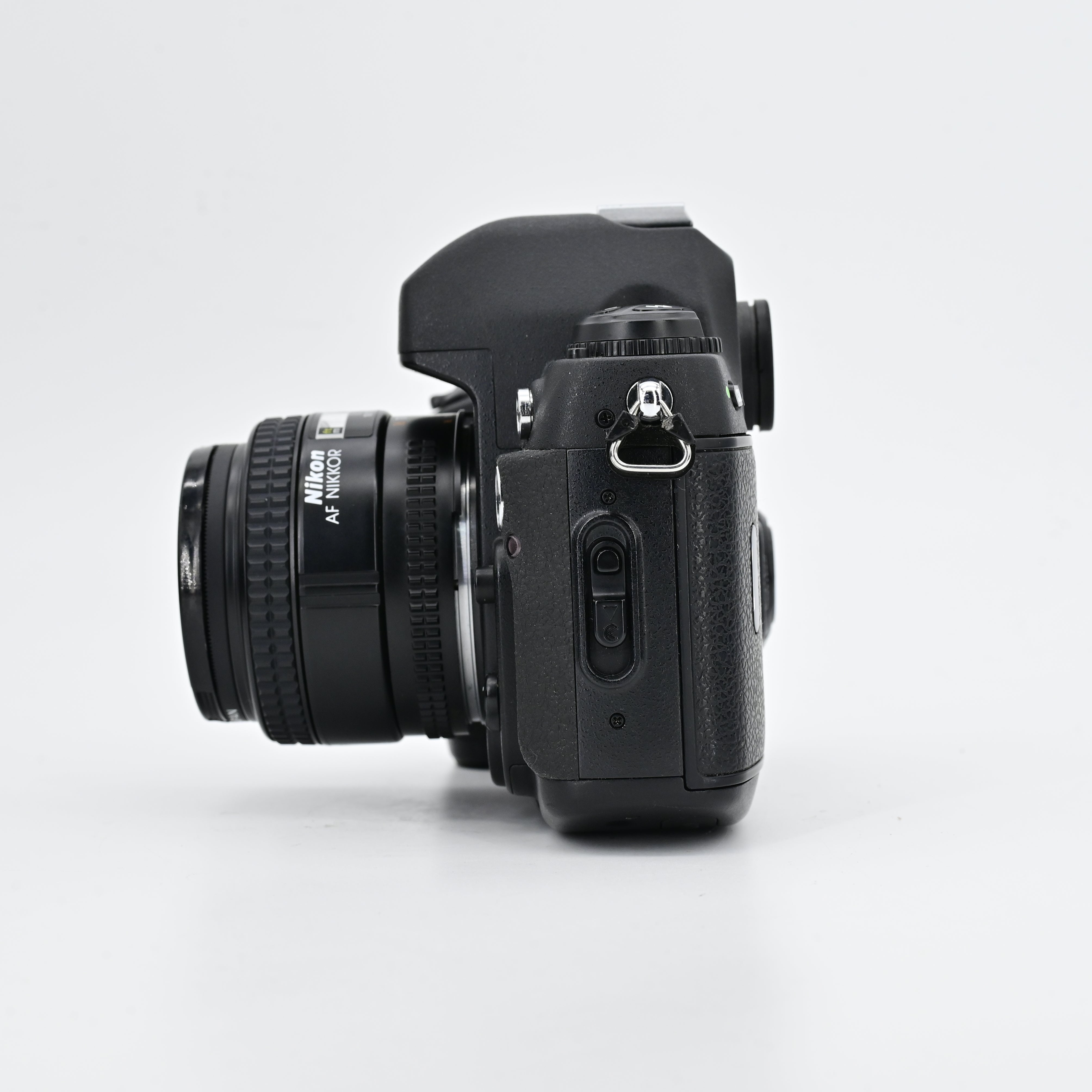Nikon F100 + AF Nikkor 50mm F1.4 Lens – SHOWA