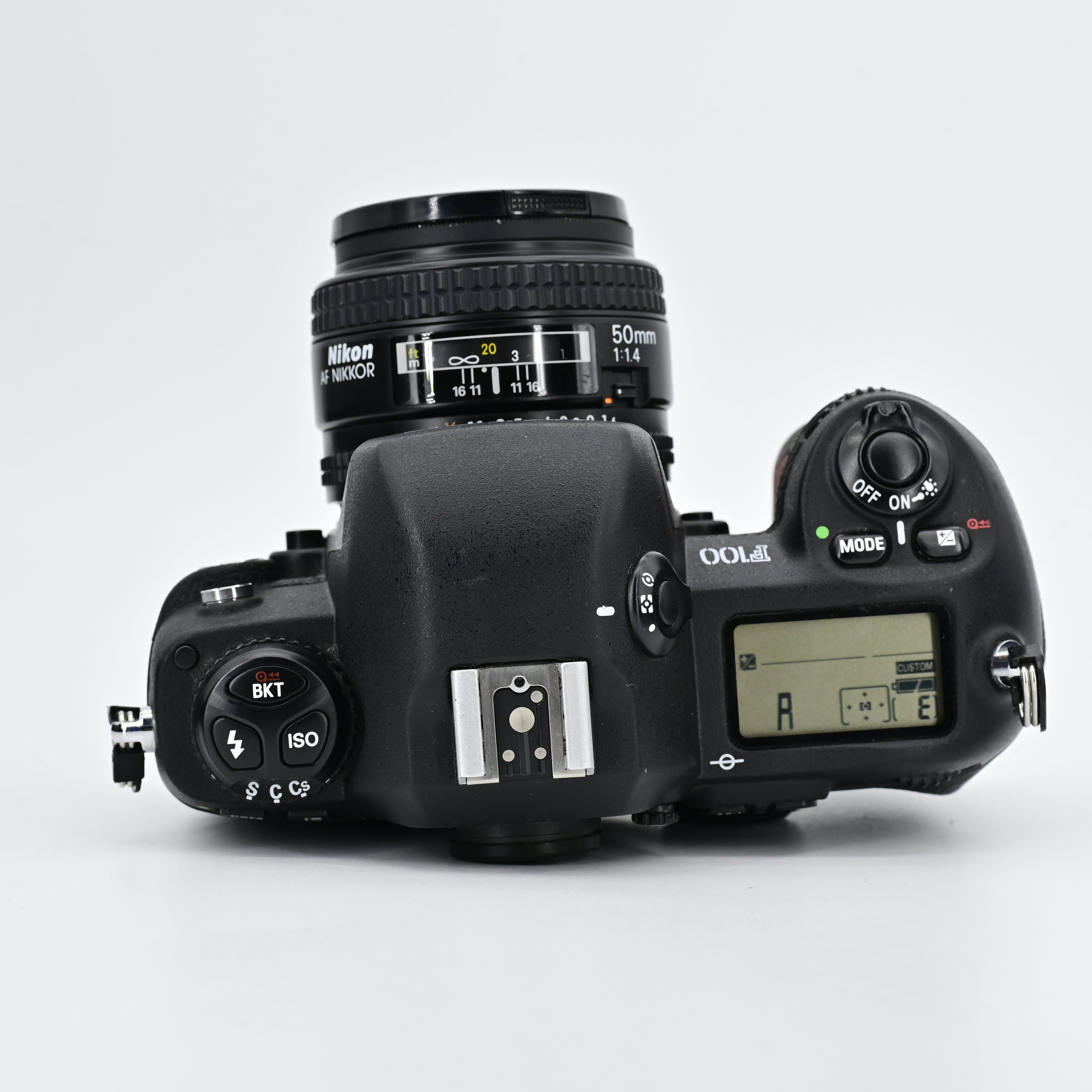 Nikon F100 + AF Nikkor 50mm F1.4 Lens – SHOWA