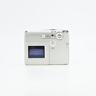 Konica Minolta DiMAGE X31 CCD Digital Camera