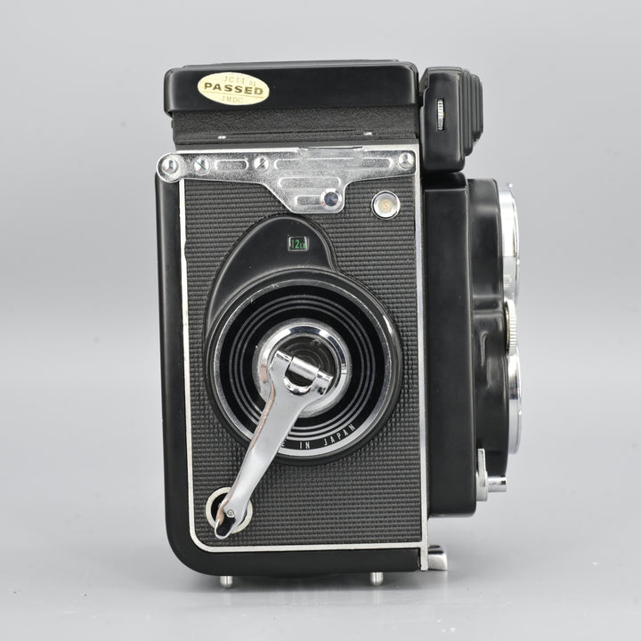 Yashica Mat 124 [READ].