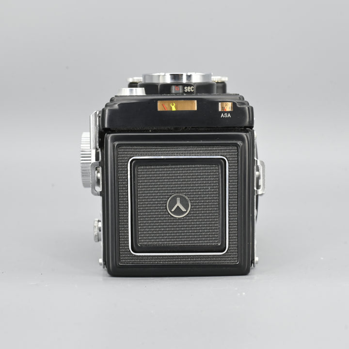 Yashica Mat 124 [READ].