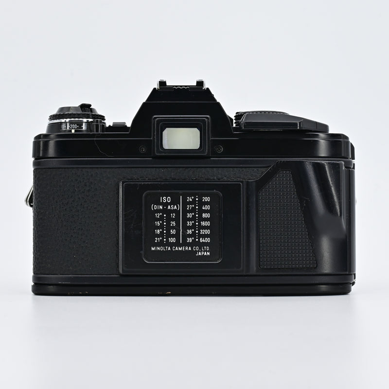 Minolta X570 Black + MD 28-70mm F3.5-4.8 Zoom Lens
