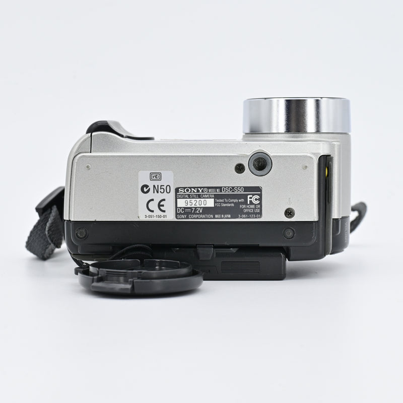 Sony Cyber-Shot DSC-S50 CCD Digital Camera