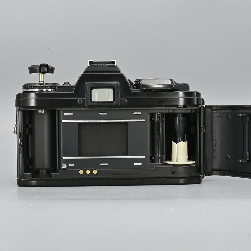 Minolta X700  + MD 50mm F1.7 Lens + Gemini 80-205mm F4.5 Marco Zoom Lens