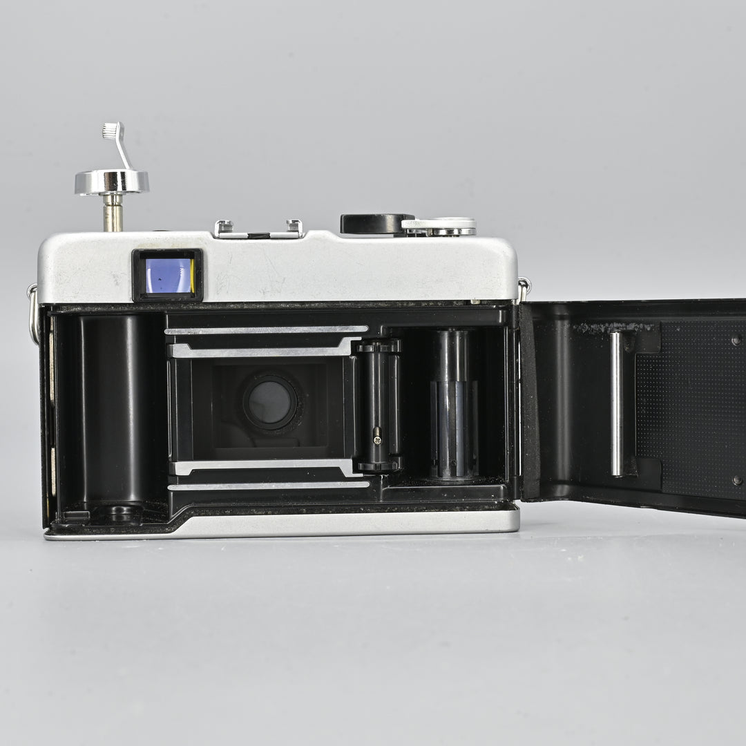 Yashica 35ME