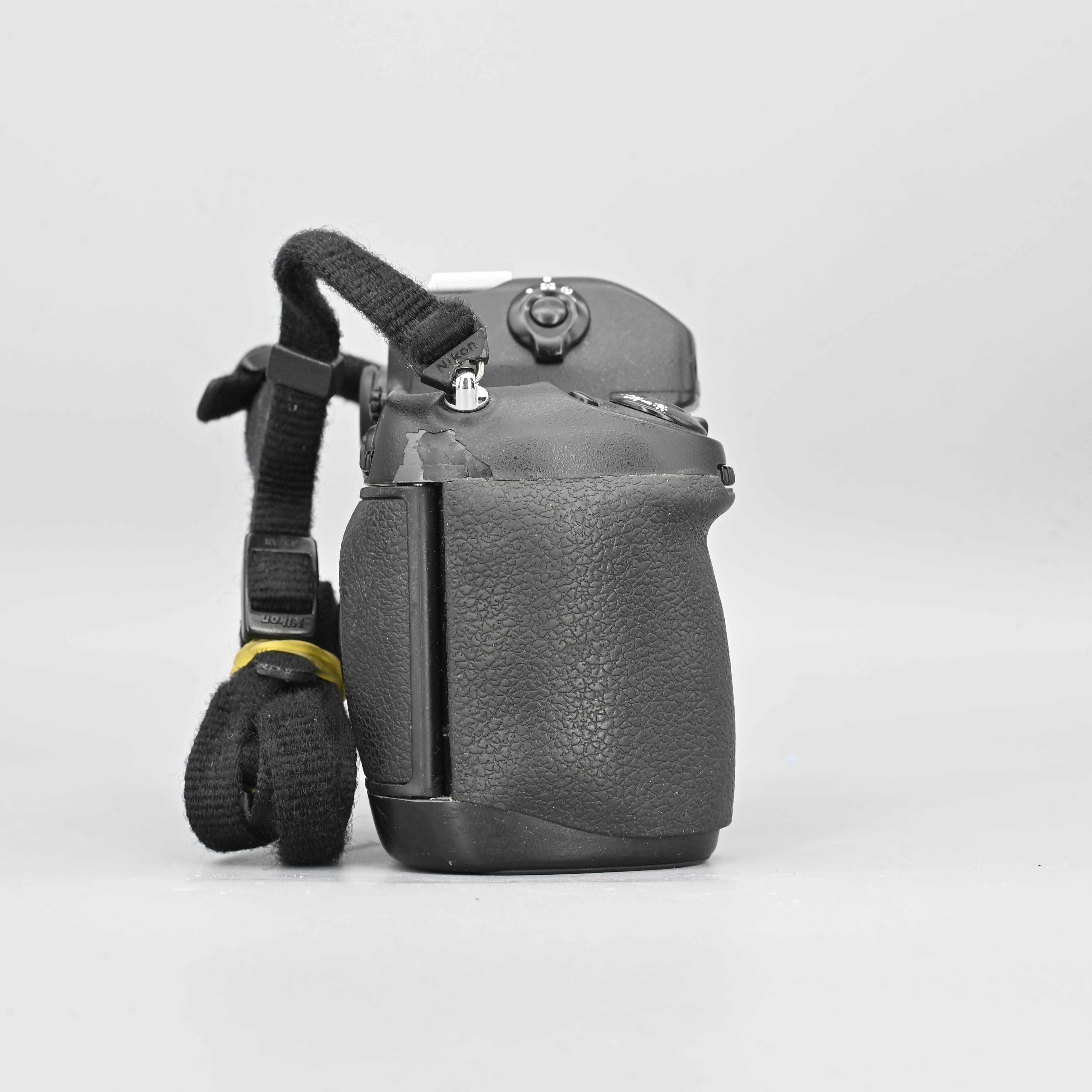Nikon F100 Body Only – SHOWA Nikon F100 Body Only – SHOWA