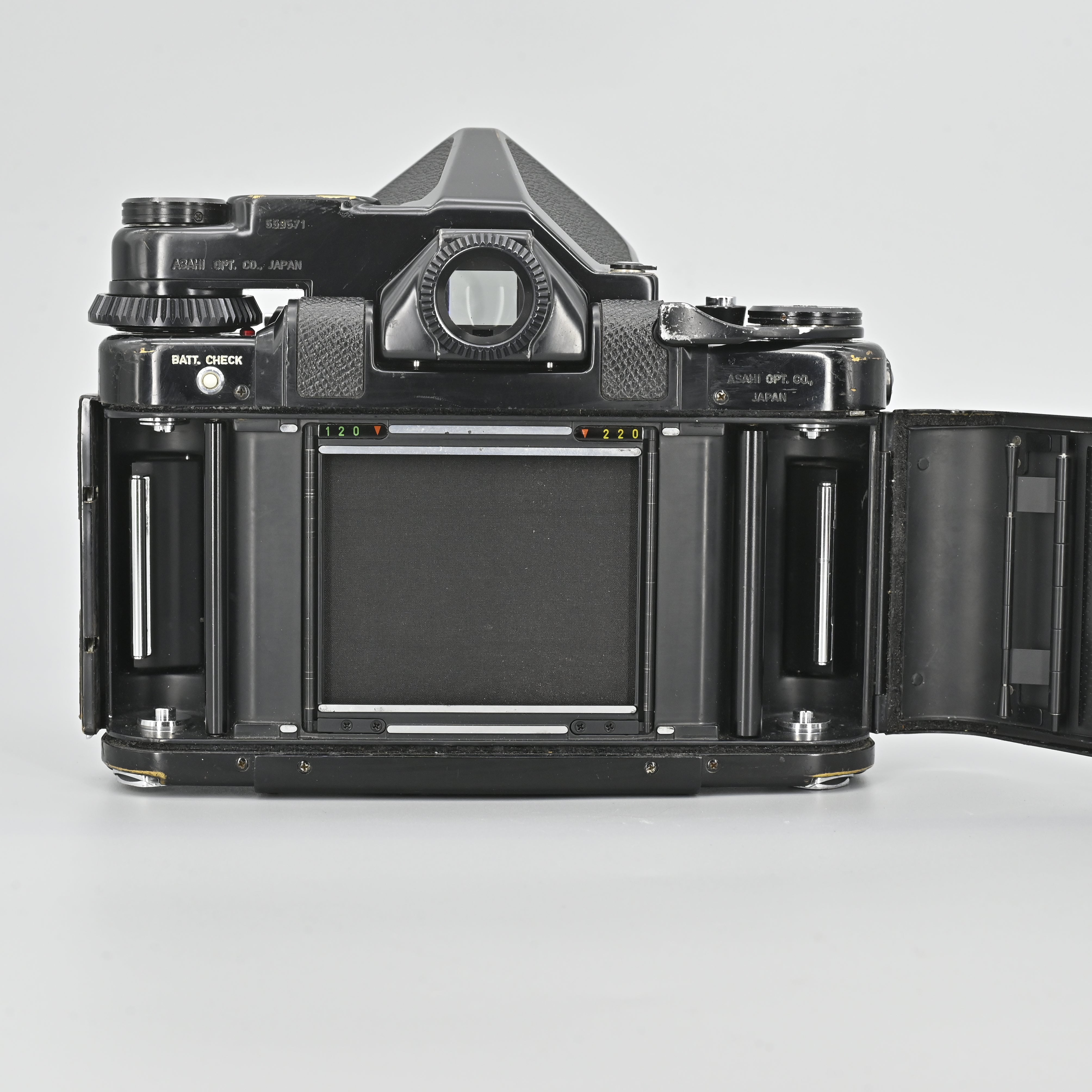 Pentax 67 Body Only. – SHOWA