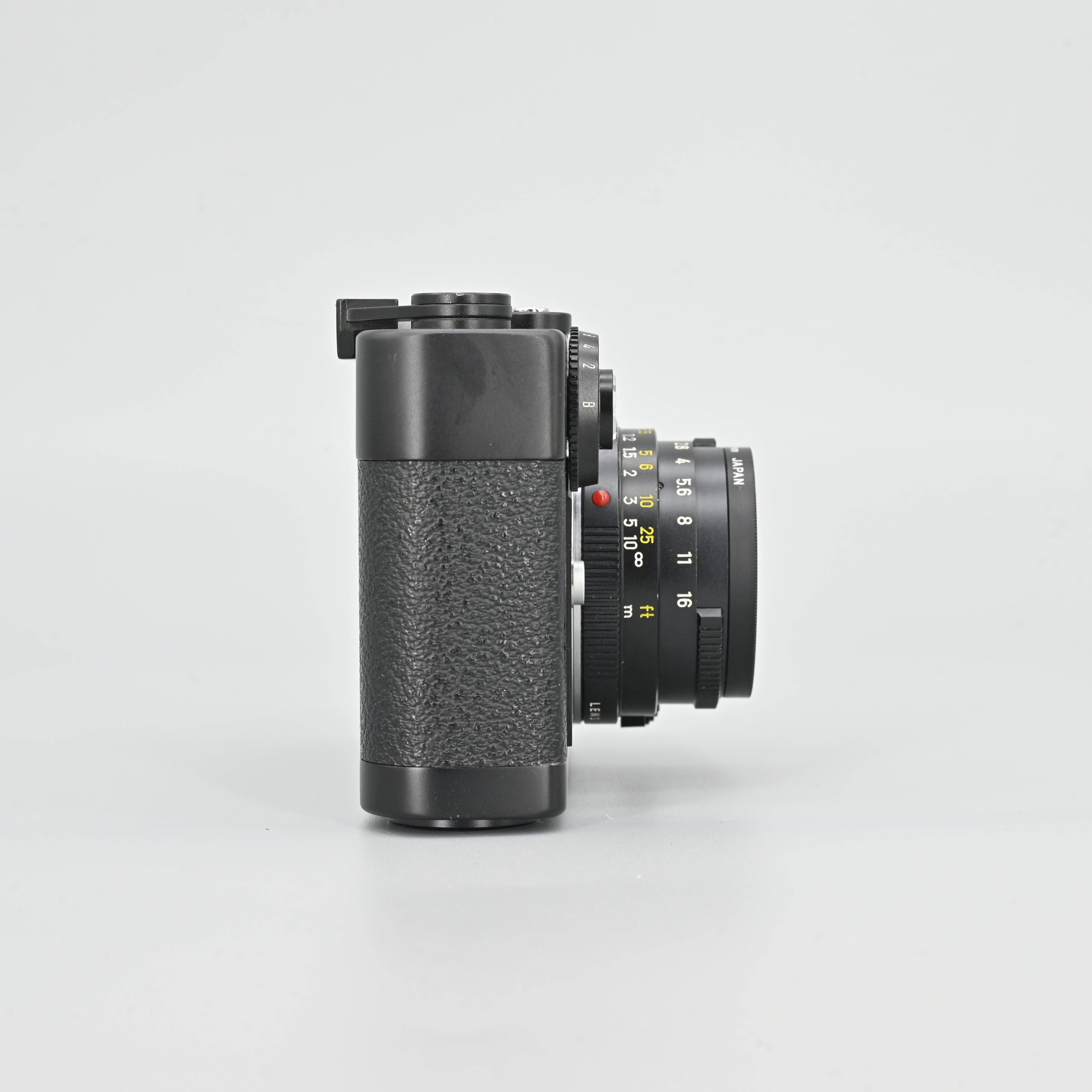 Leica Leitz Minolta CL Body + M-Rokkor 40mm F2. – SHOWA