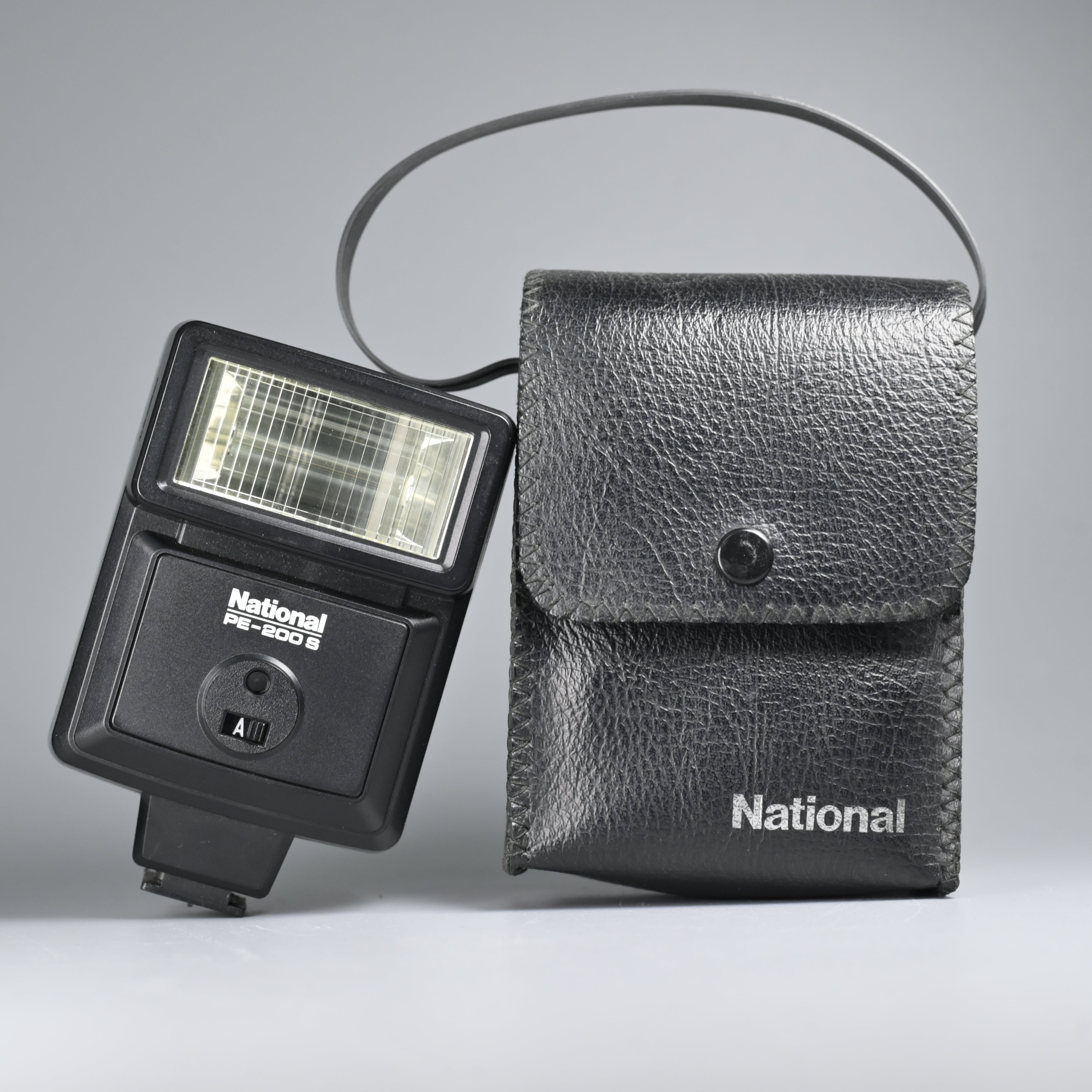 National PE-200S Flash – SHOWA