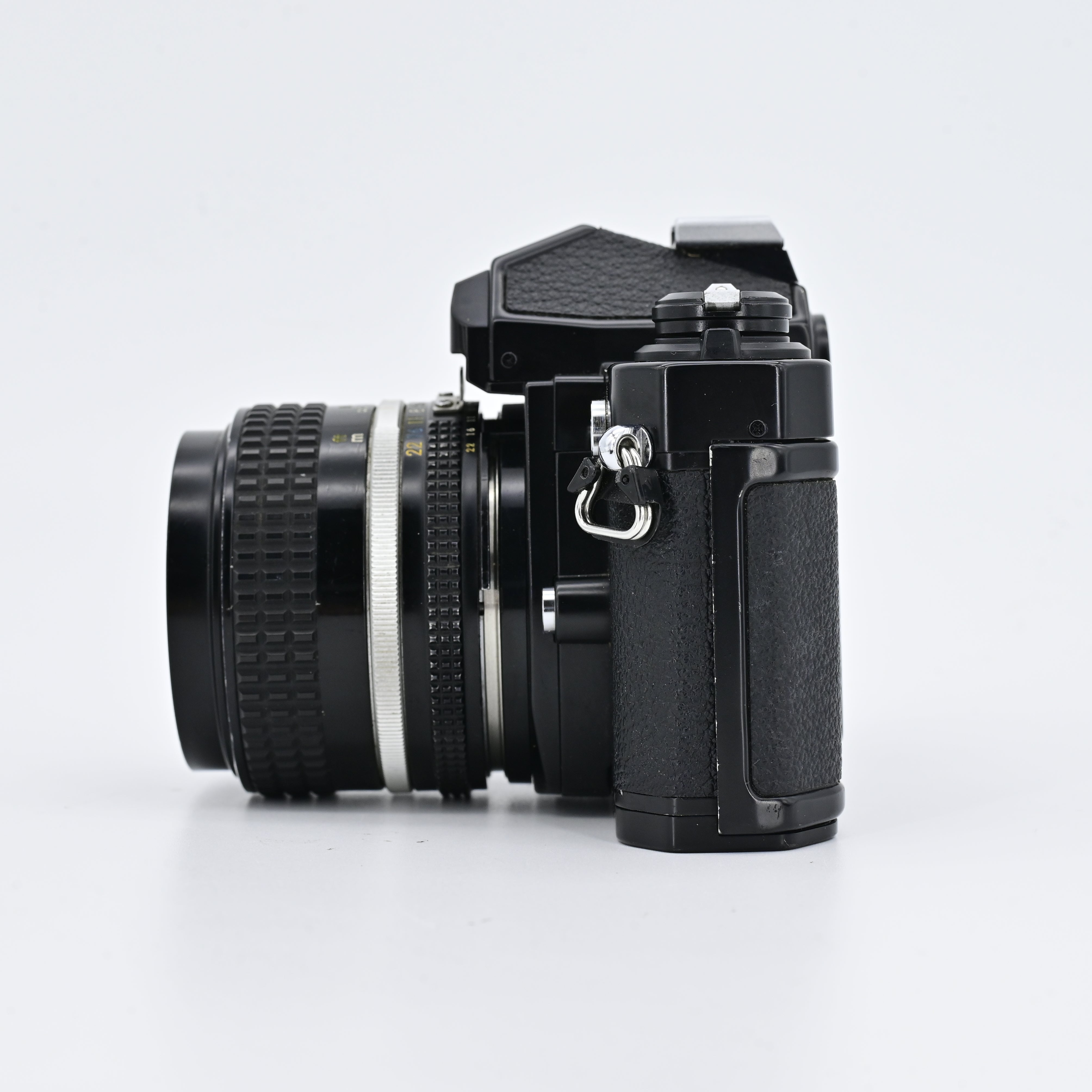 Nikon FM2 + Nikkor 28mm F3.5 Lens – SHOWA
