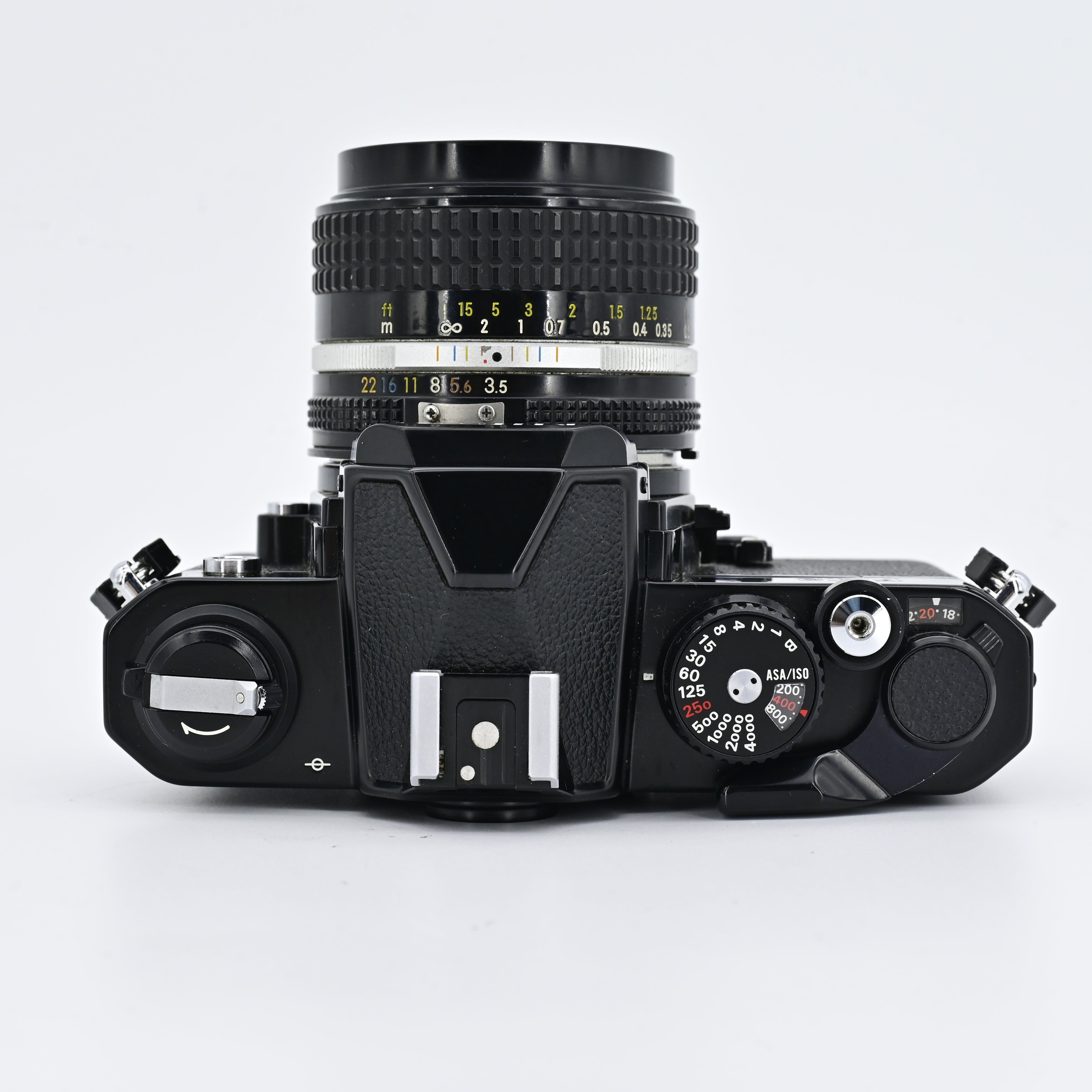 Nikon FM2 + Nikkor 28mm F3.5 Lens – SHOWA