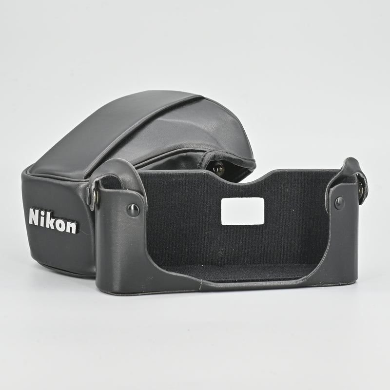 Nikon CF-27  Case (For Nikon FM/FM2/FE/FE2/FM3A)