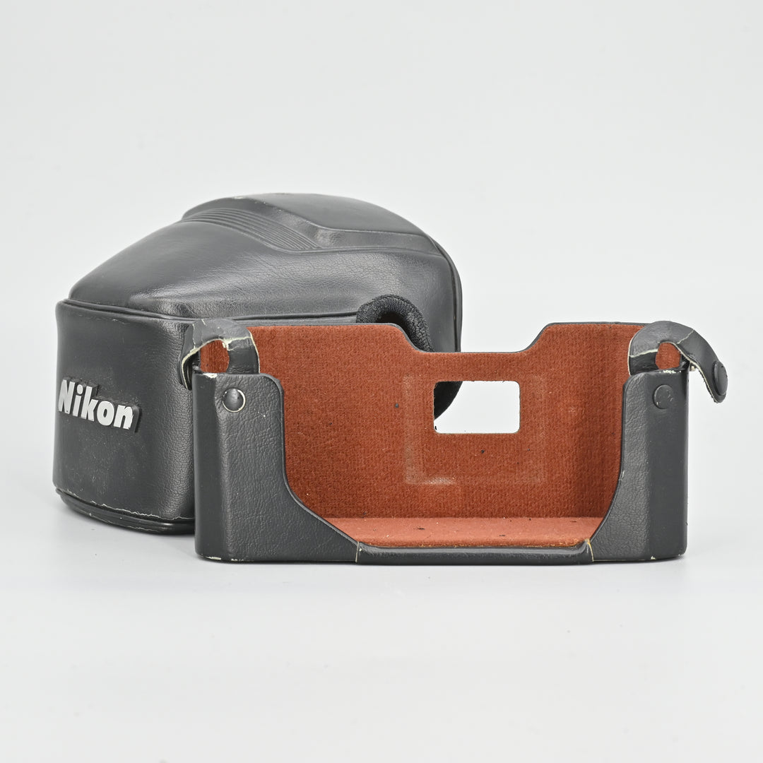 Nikon CF-32  Case (For Nikon FG20)