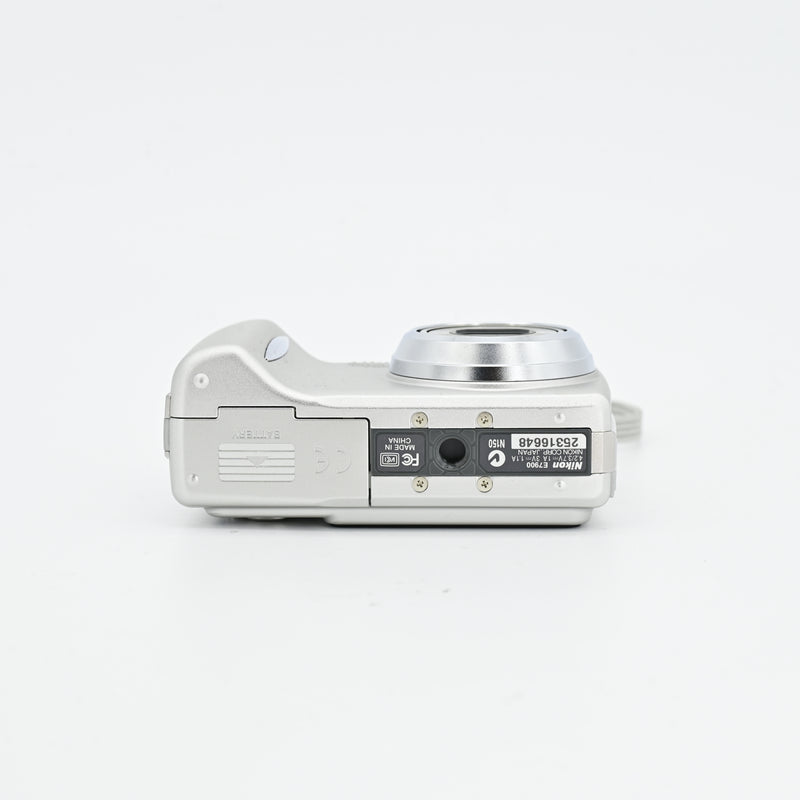 Nikon Coolpix E7900 CCD Digital Camera