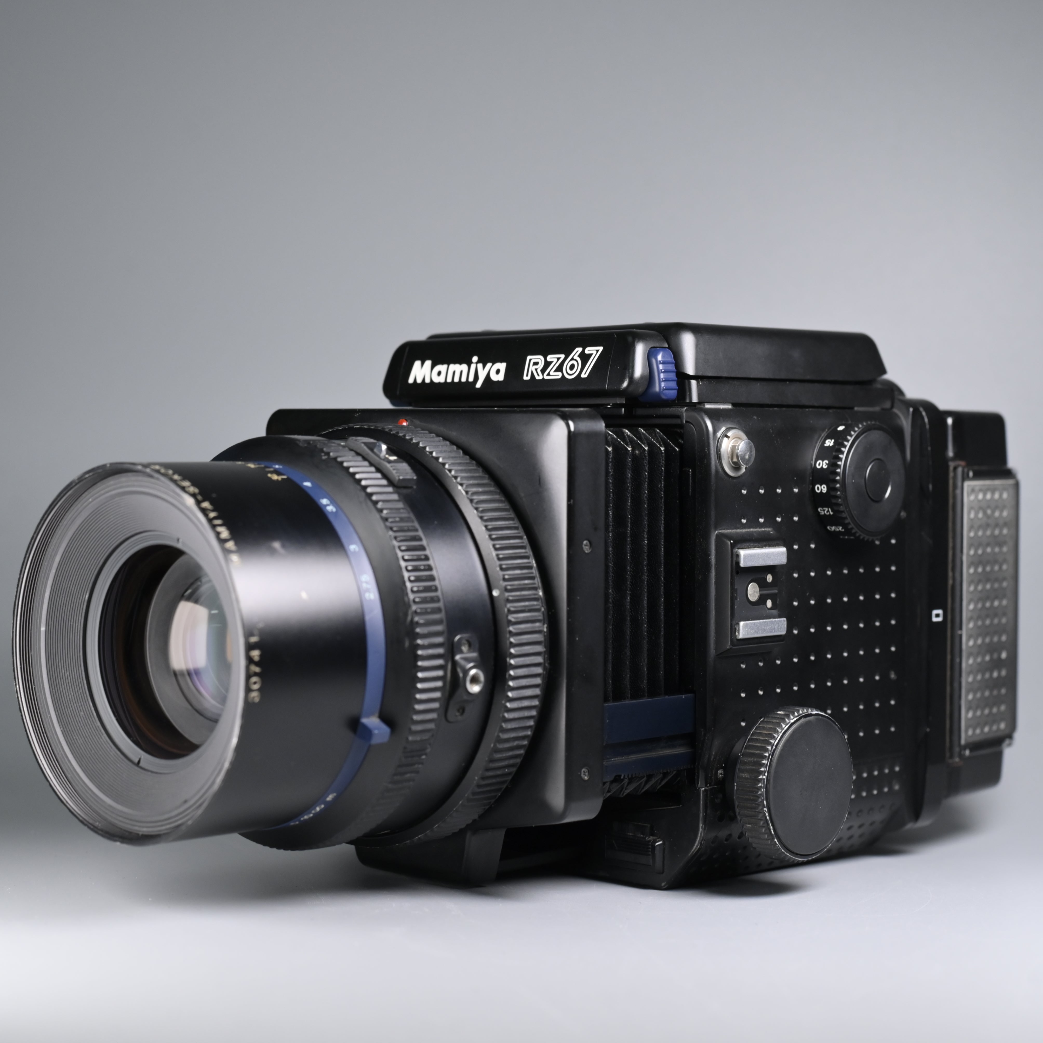 Mamiya RZ67 + Sekor Z 90mm F3.5 W Lens – SHOWA
