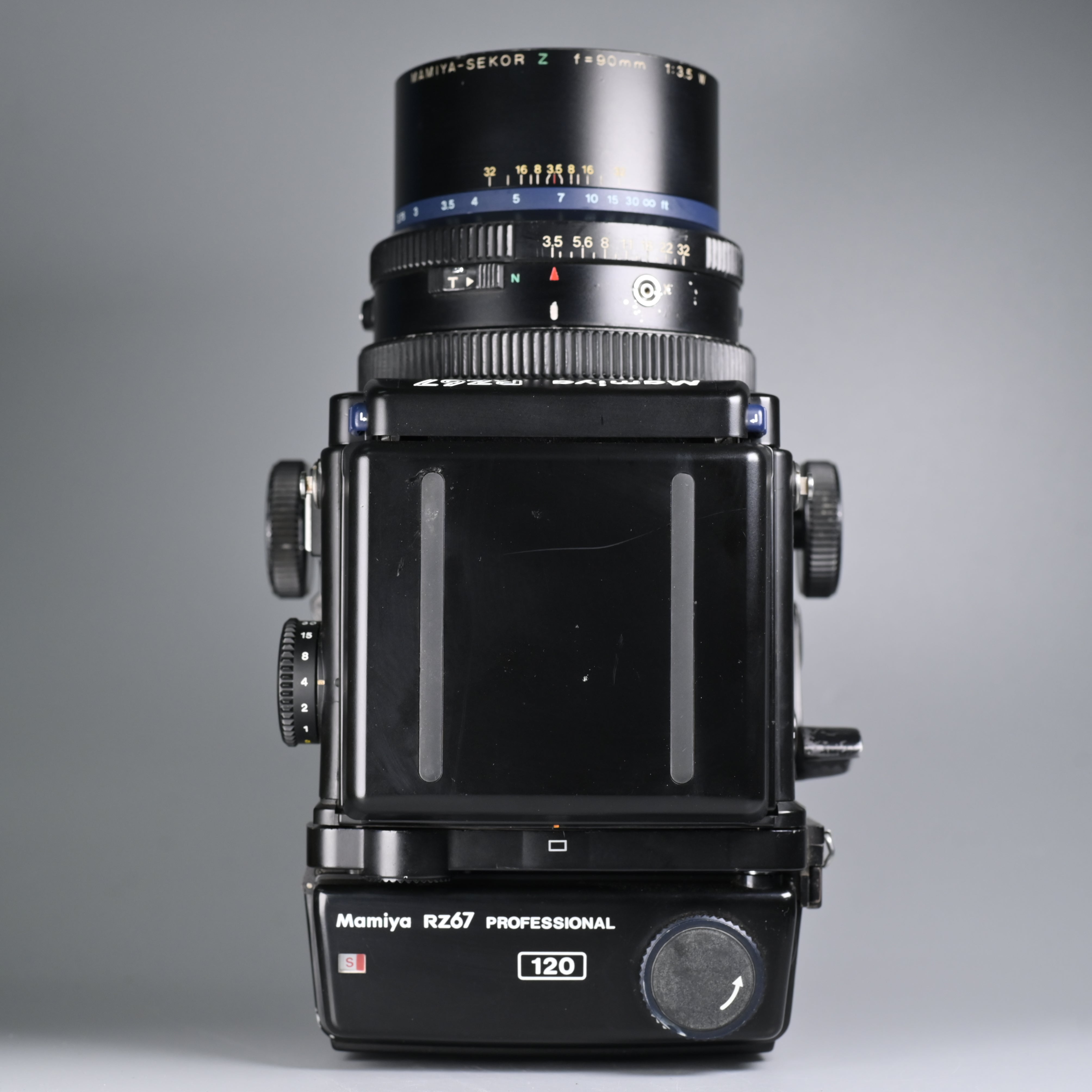 Mamiya RZ67 + Sekor Z 90mm F3.5 W Lens – SHOWA
