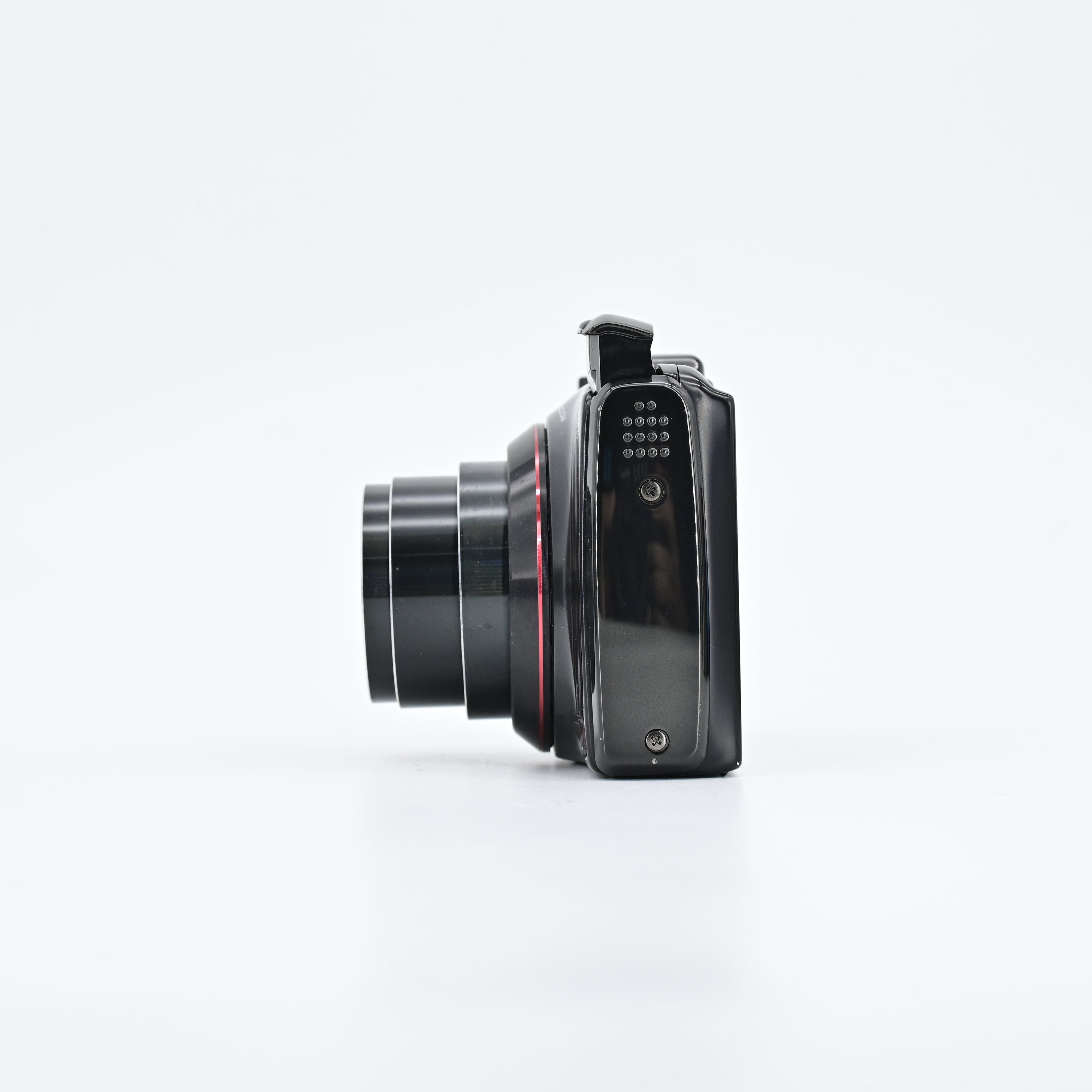 Fujifilm FinePix F550EXR Digital Camera – SHOWA