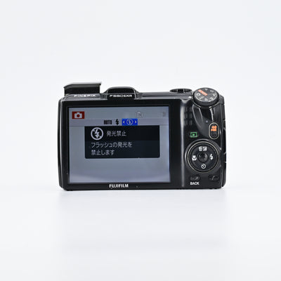 Fujifilm FinePix F550EXR Digital Camera
