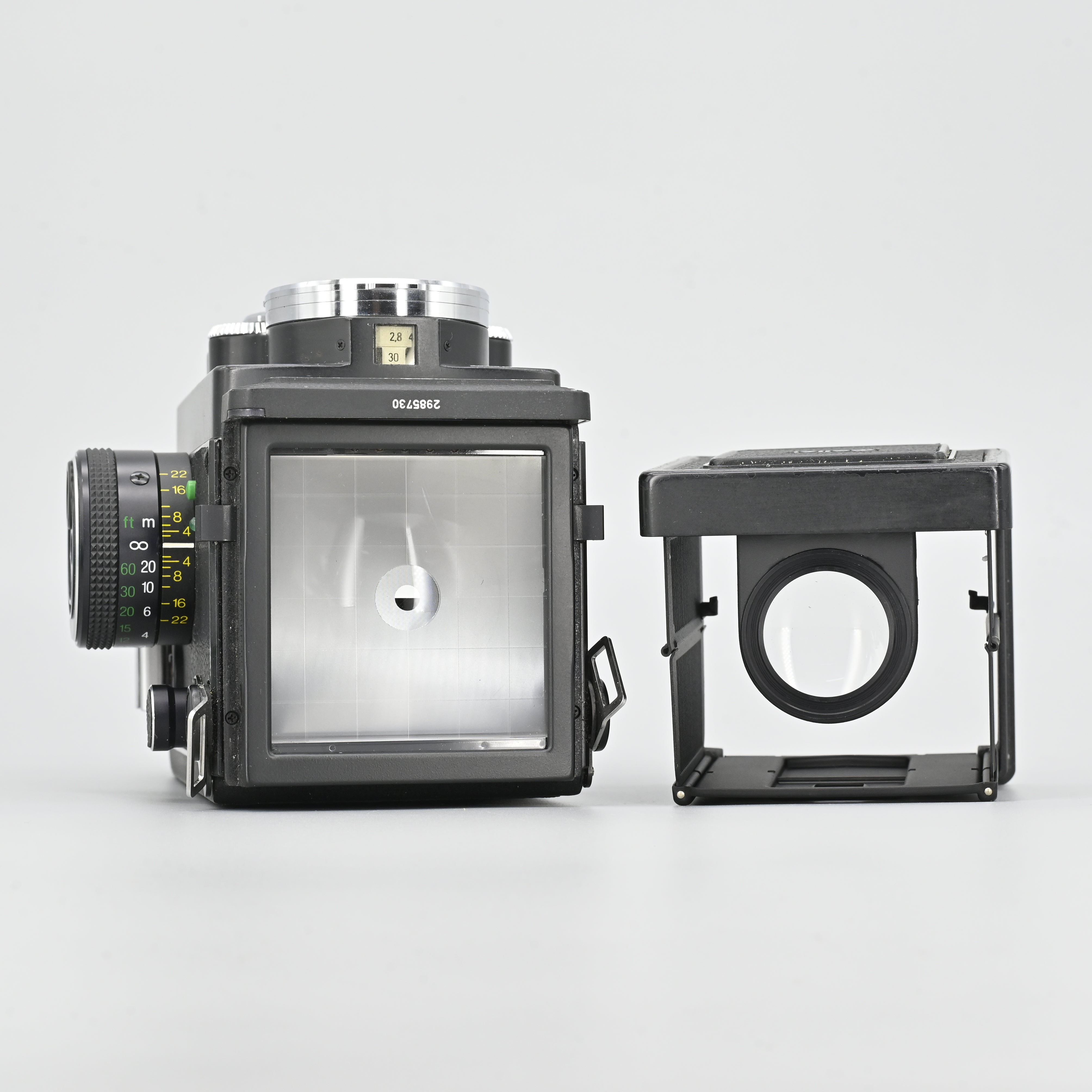 Rolleiflex 2.8GX (Box Set) – SHOWA