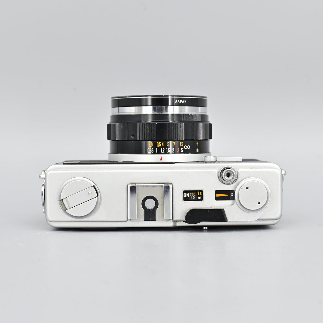 Olympus 35DC.