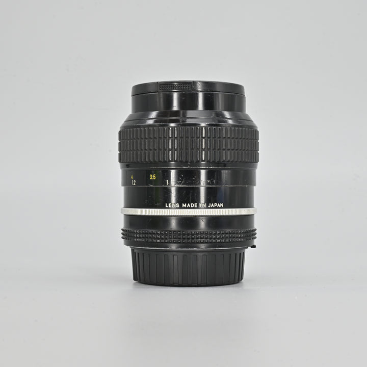 Nikon AI 105mm F2.5 lens