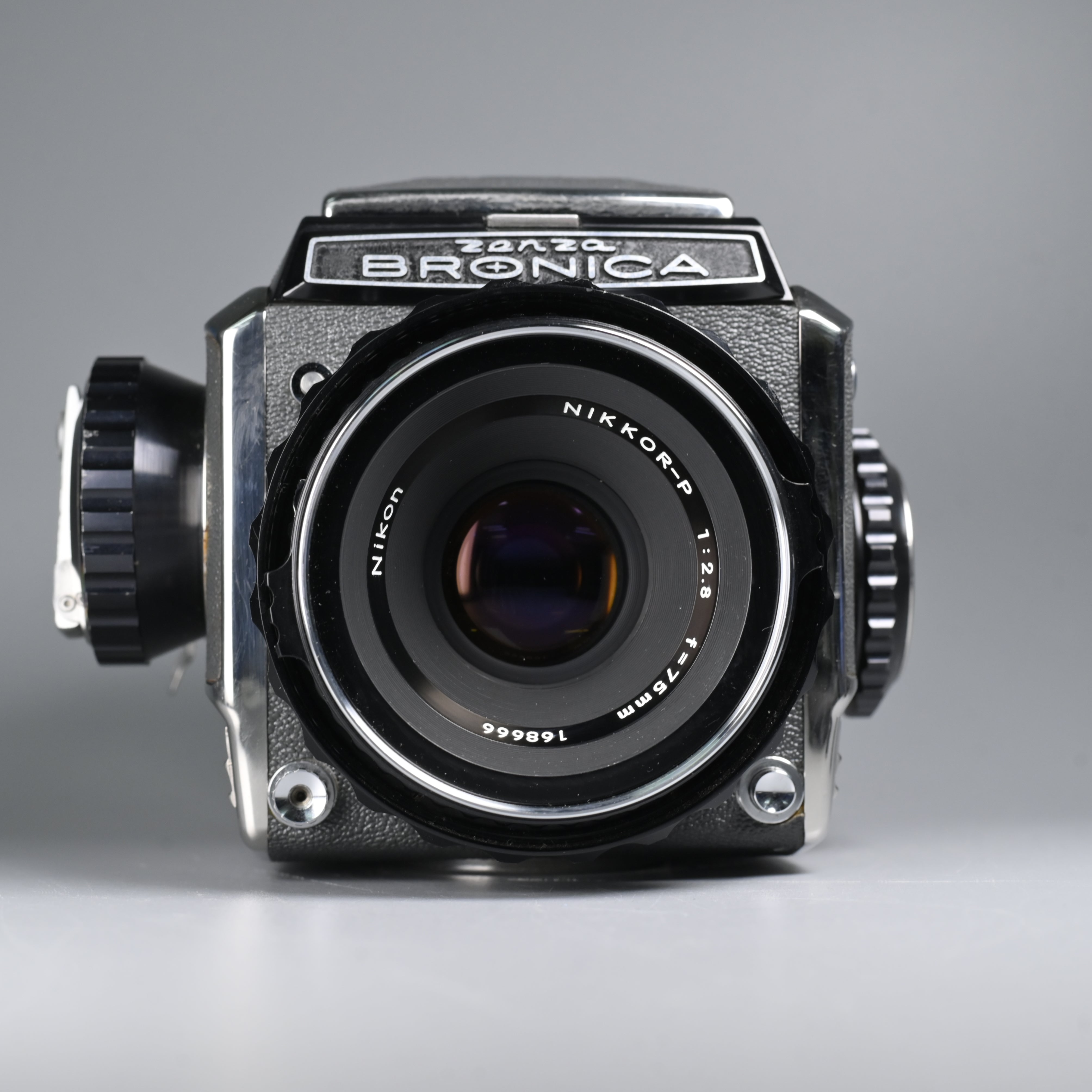 Bronica C2 + Nikkor-P 75mm F2.8 Lens. – SHOWA