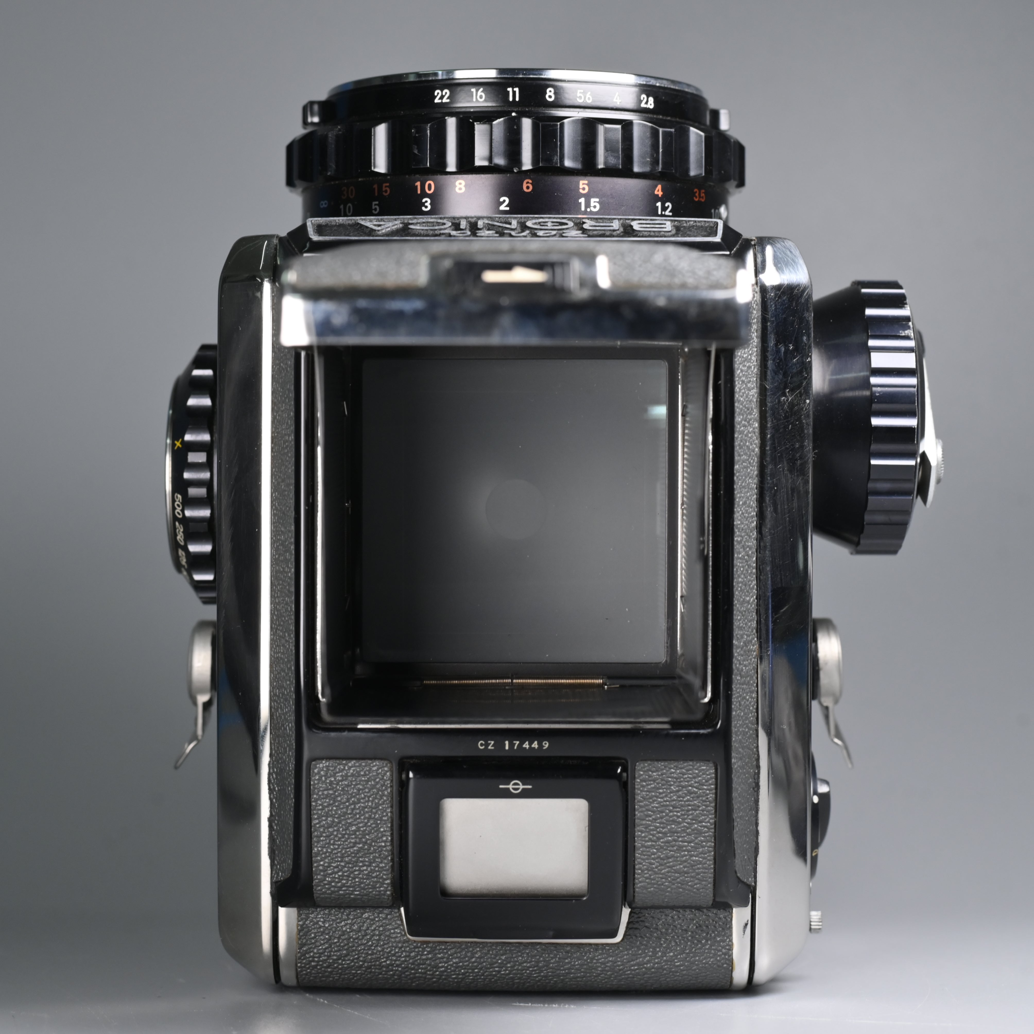 Bronica C2 + Nikkor-P 75mm F2.8 Lens. – SHOWA