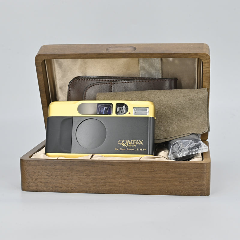 Contax T2 Gold 60 Years Limited Edition (Box Set).