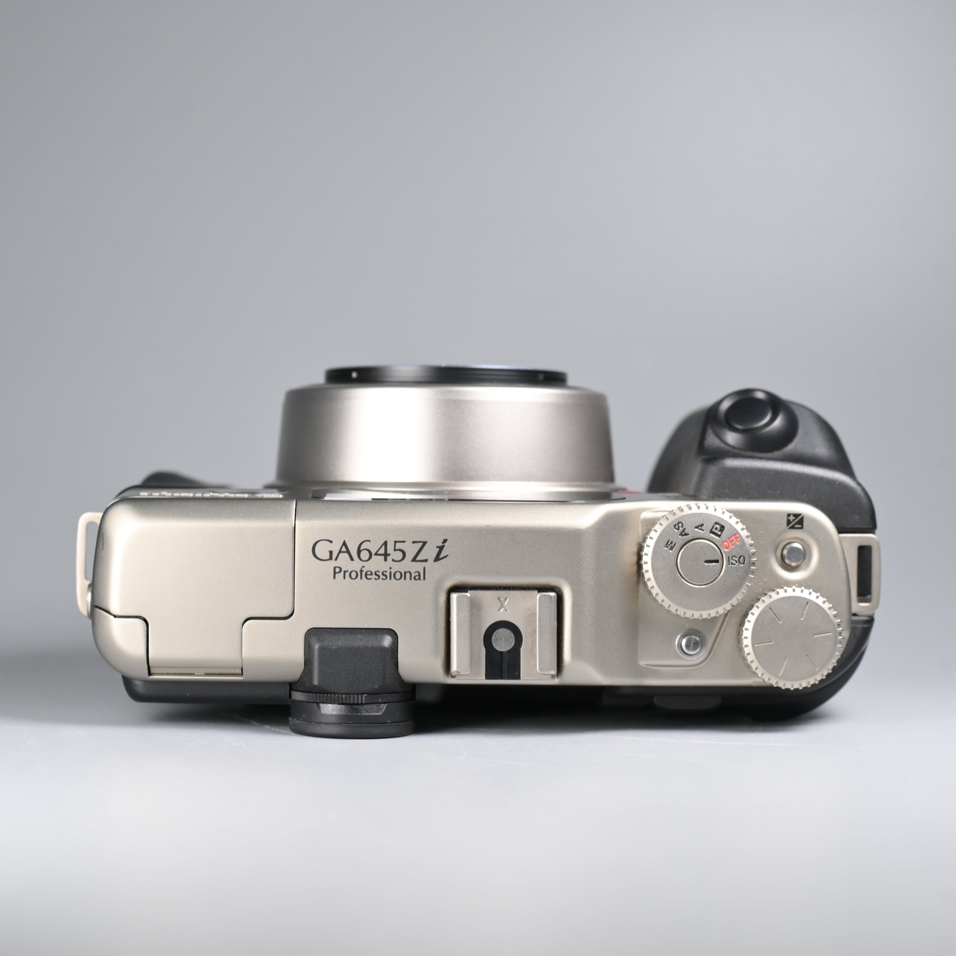 Fujifilm GA645Zi Professional – SHOWA