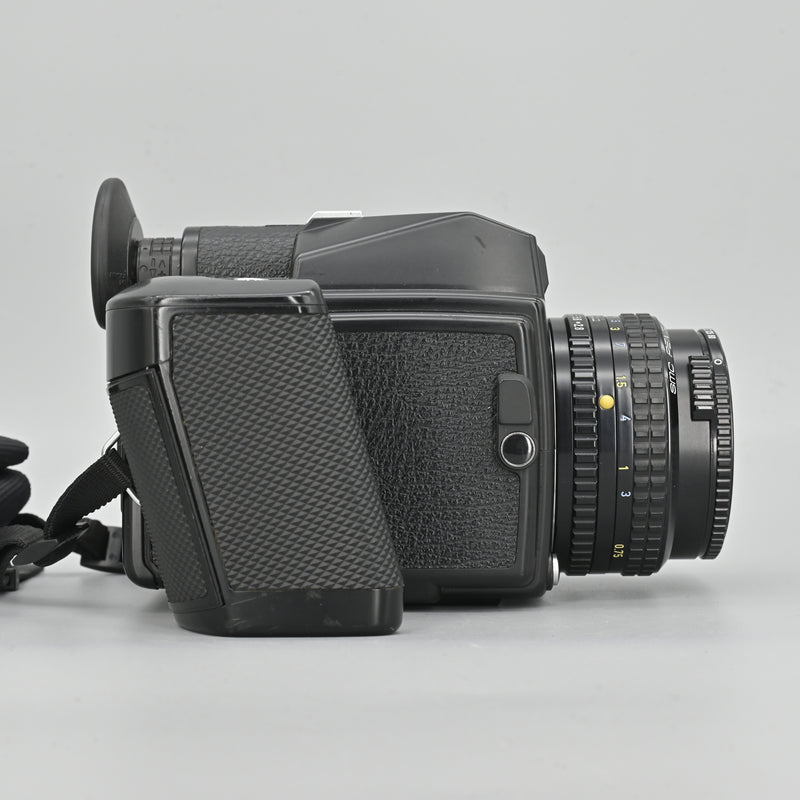 Pentax 645 + SMC Pentax L.S 75mm F2.8 Lens