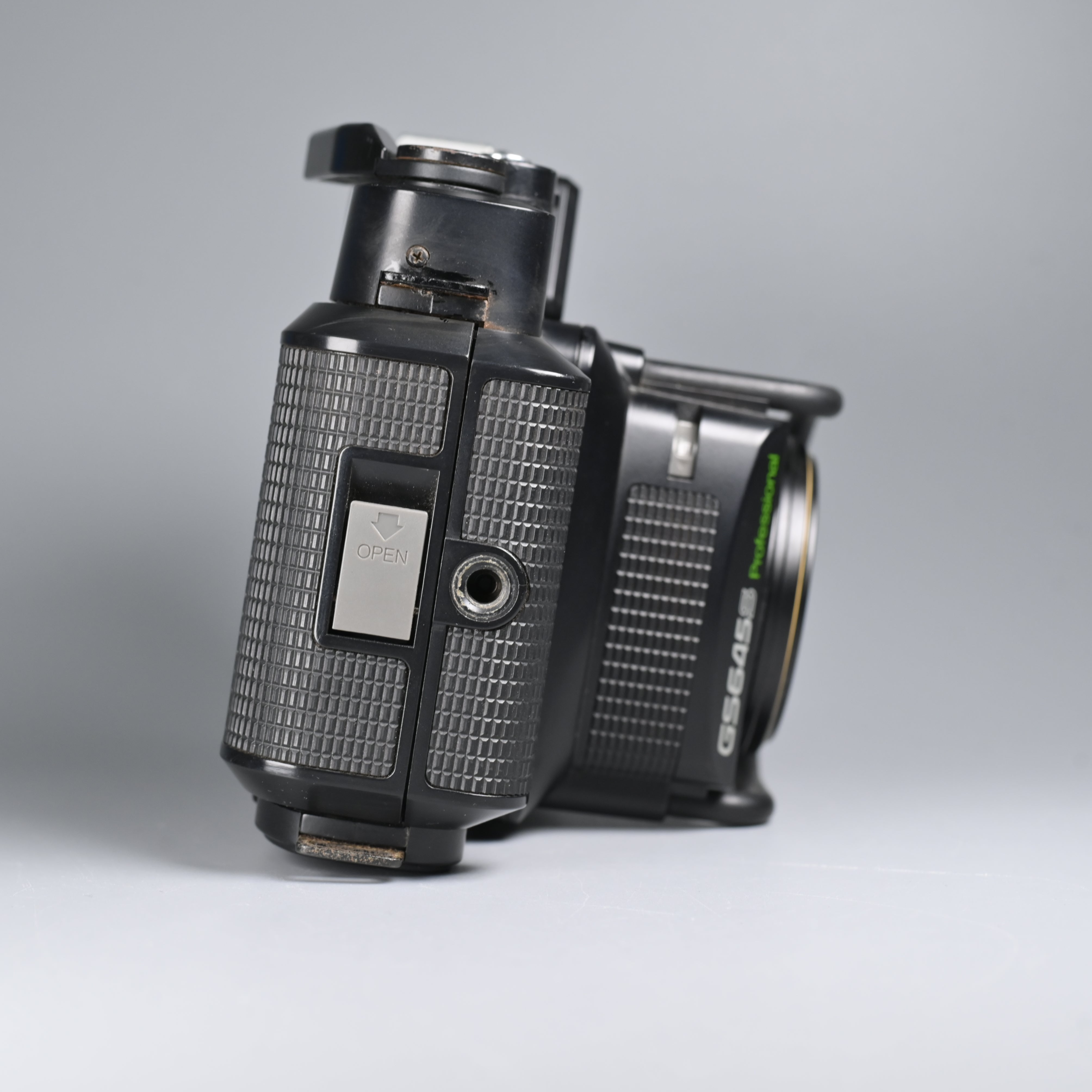 富士フイルム - FUJIFILM GS645S Professional wide60 Fuji GS645S Review | HW Kateley | Film Shooters Collective