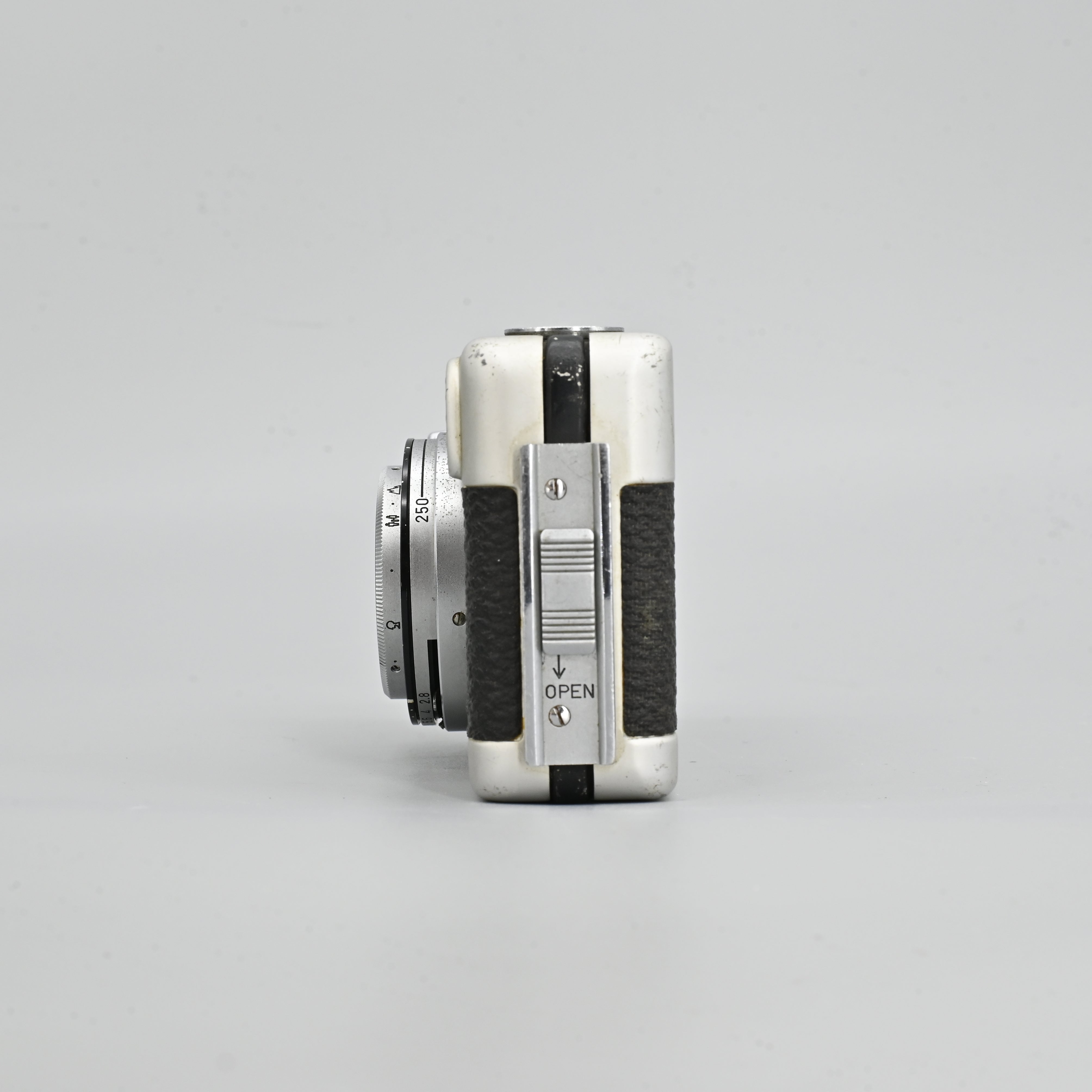 Canon Demi C – SHOWA