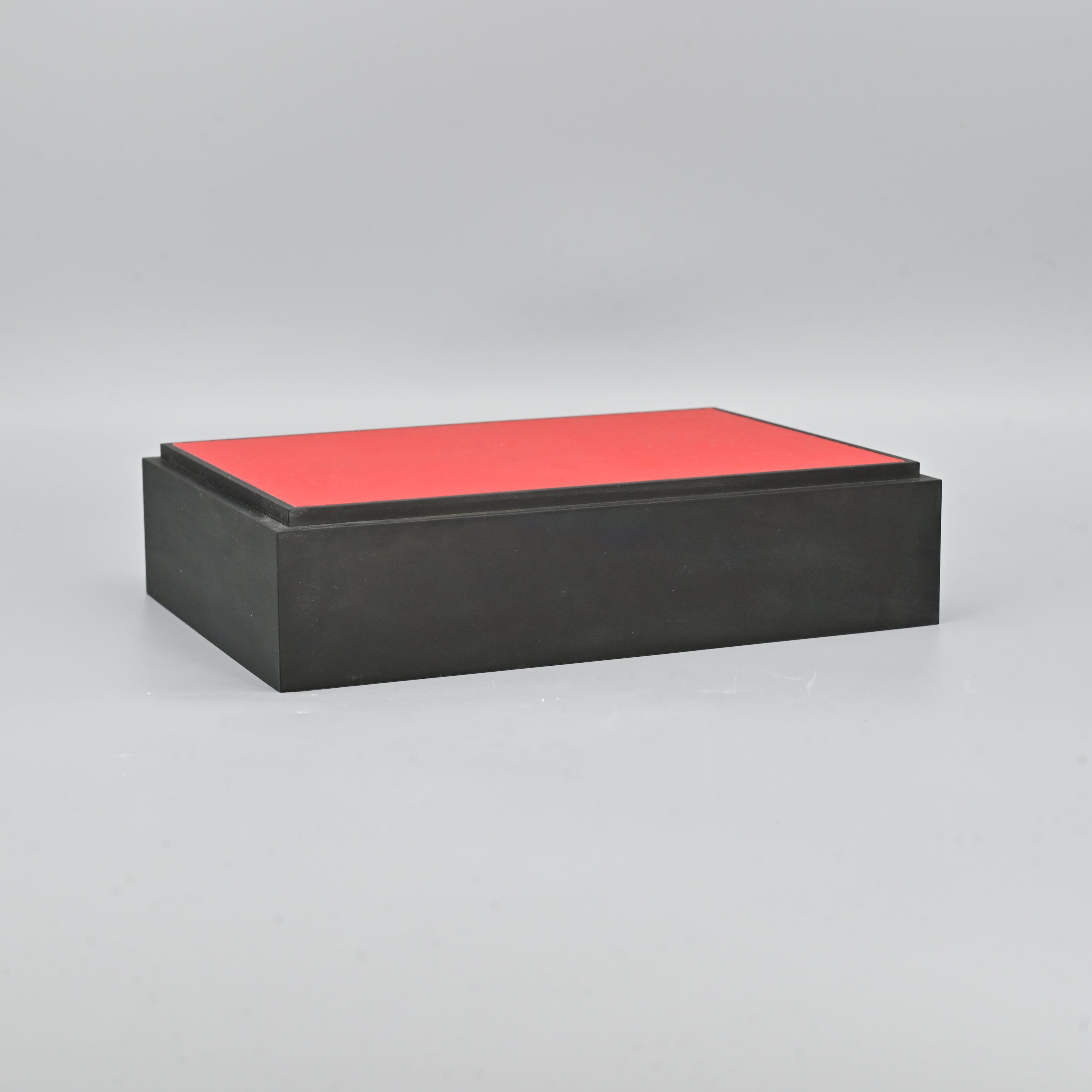 Leica Display Stand – SHOWA