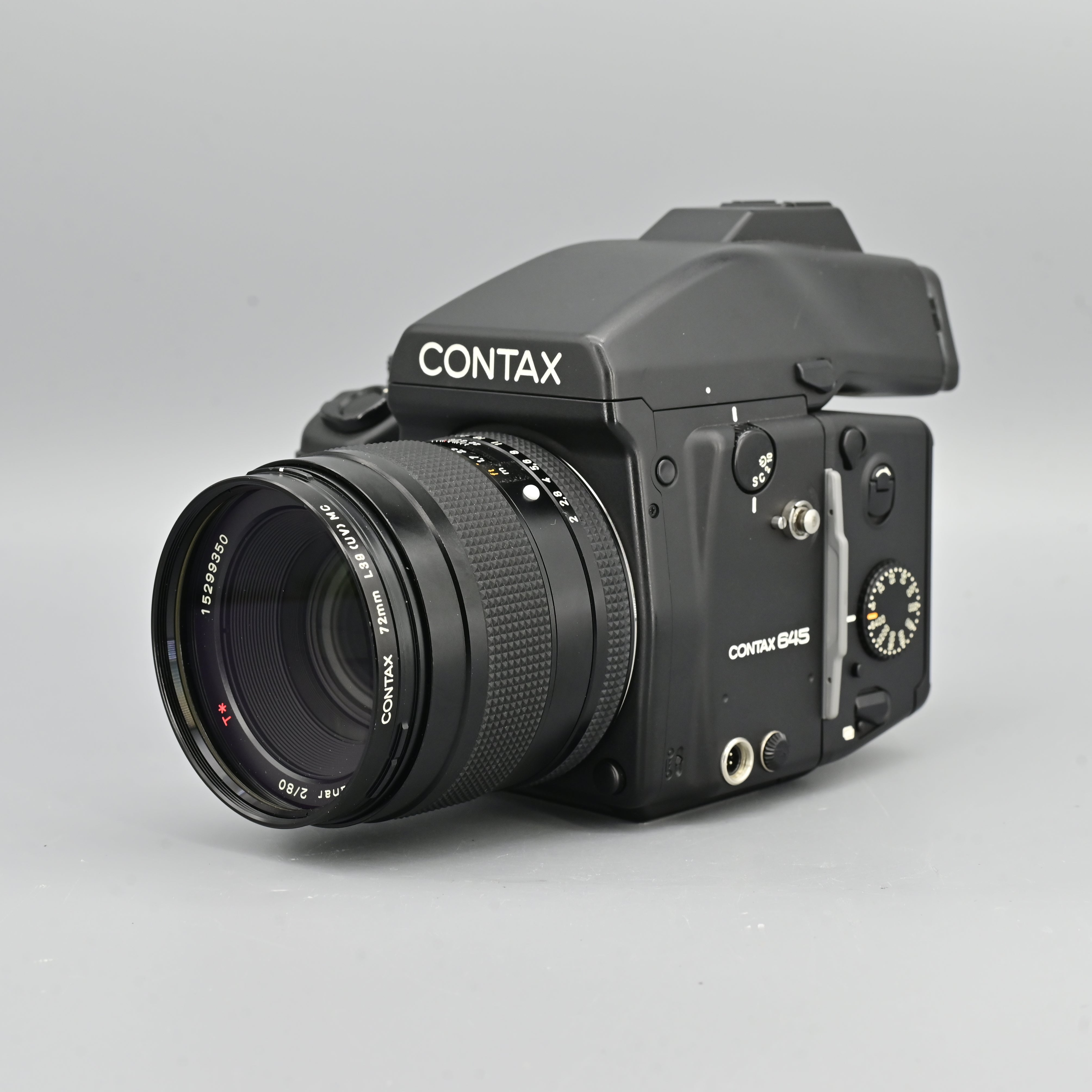 Contax 645 + Carl Zeiss T* Planar 80mm F2 Lens [Box Set] – SHOWA