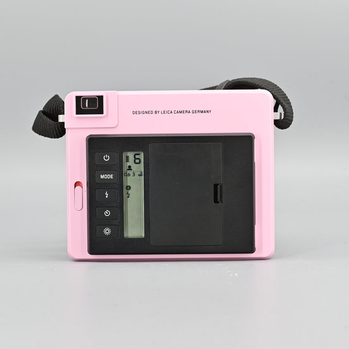 Leica Sofort Instant Camera (Box Set).